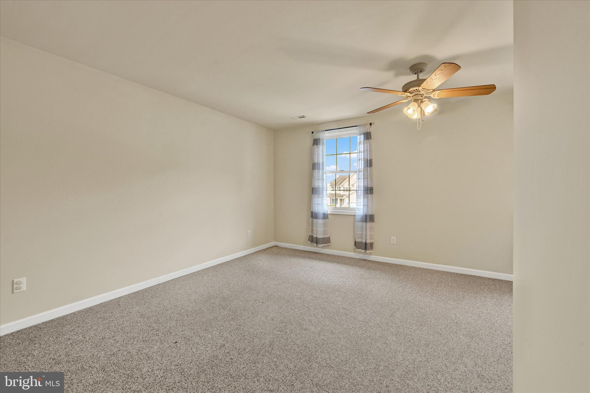 MAYFAIR GLEN - Residential