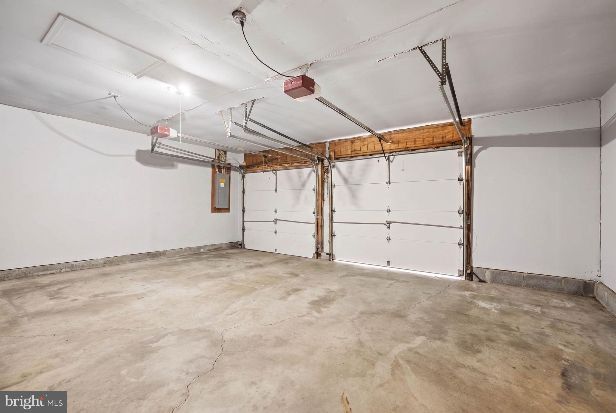 BALLENGER CREEK MEADOWS - Residential