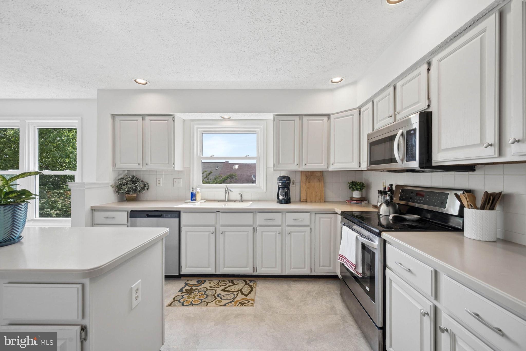 BALLENGER CREEK MEADOWS - Residential