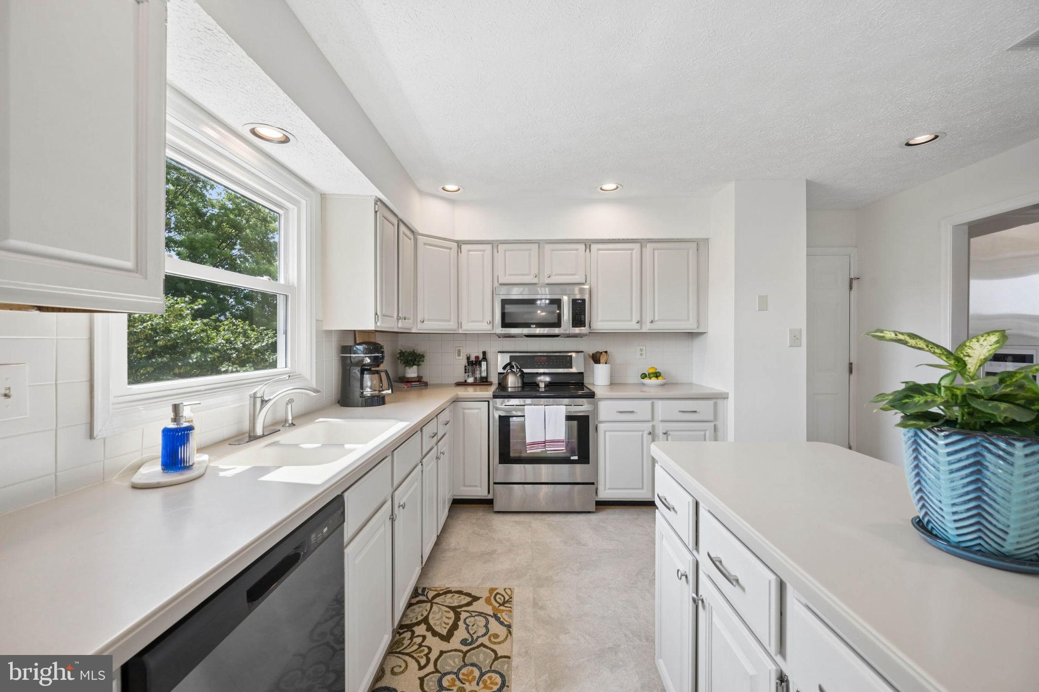 BALLENGER CREEK MEADOWS - Residential