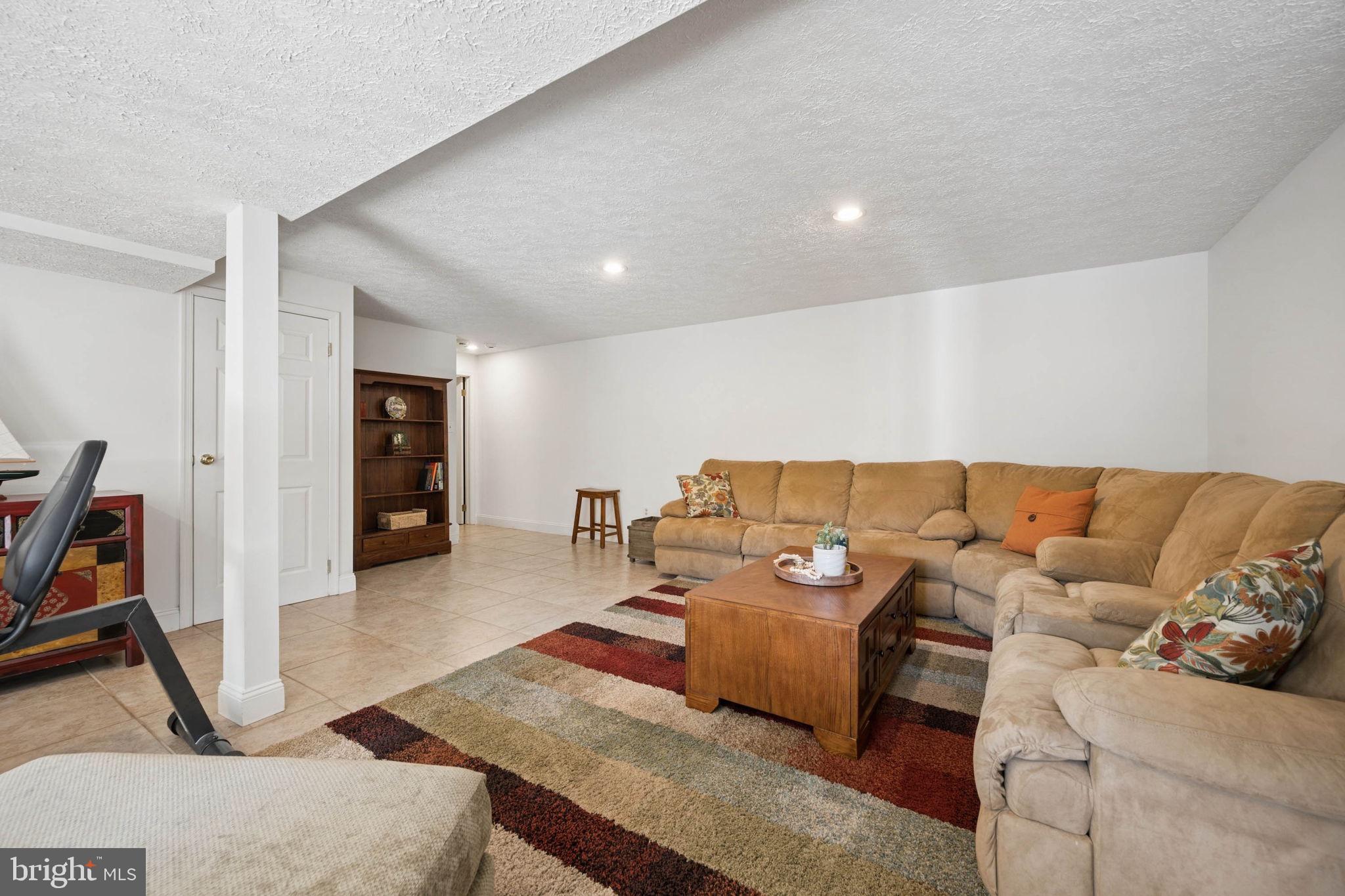 BALLENGER CREEK MEADOWS - Residential