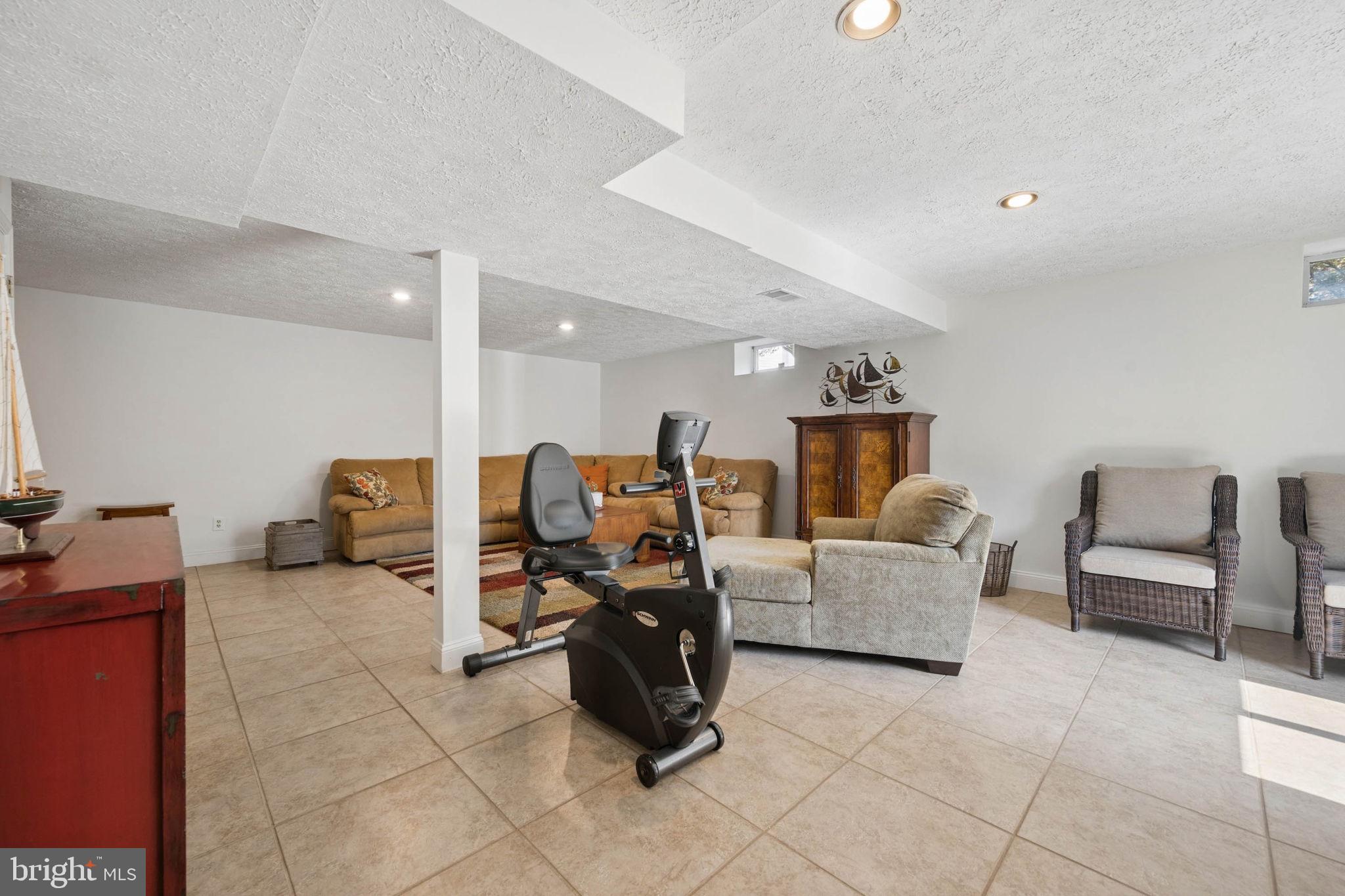 BALLENGER CREEK MEADOWS - Residential