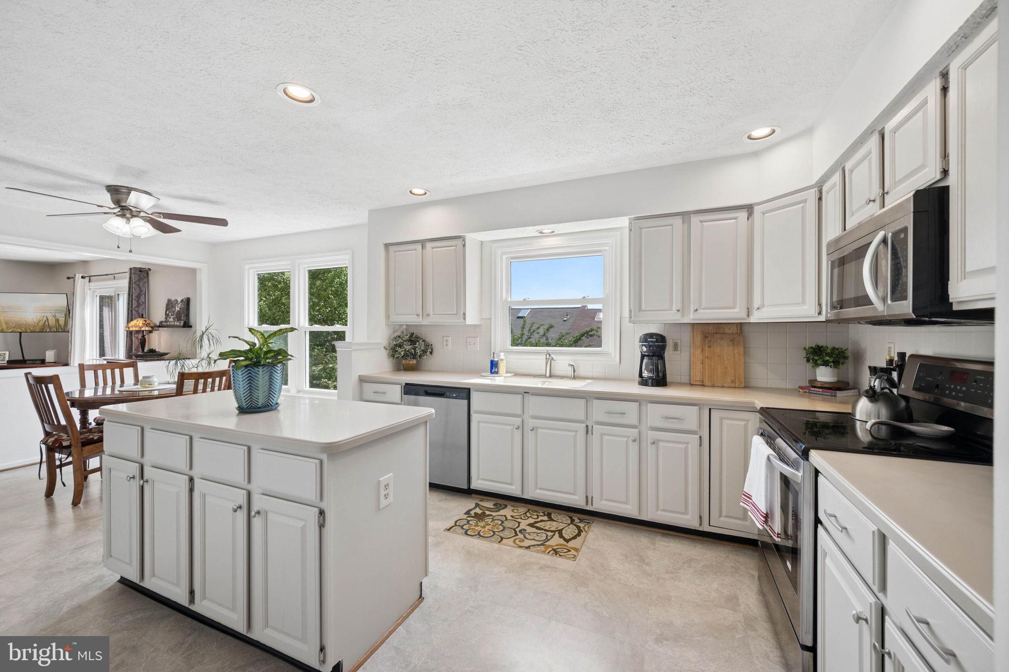 BALLENGER CREEK MEADOWS - Residential