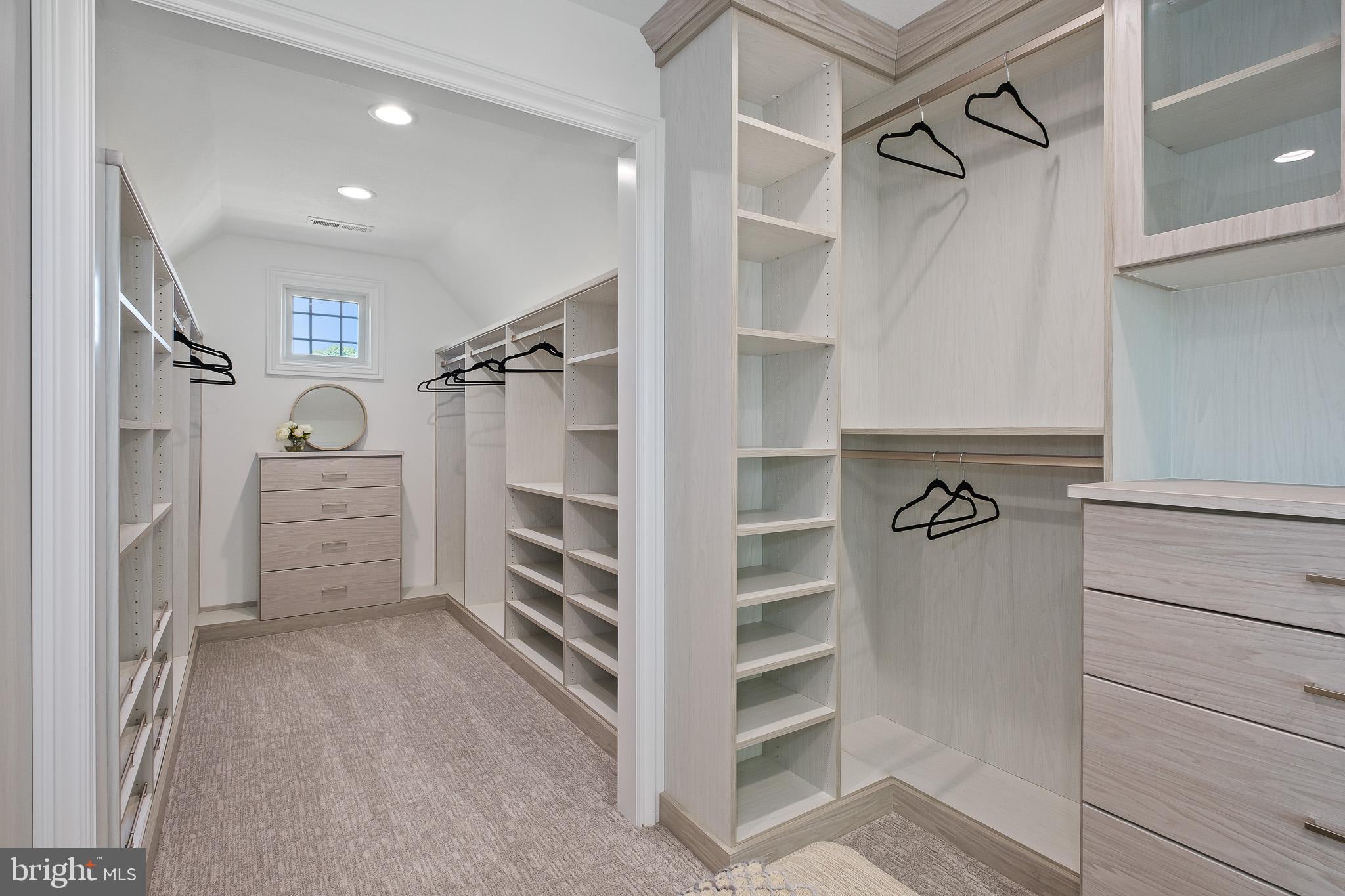 CEDAR VIEW - Residential