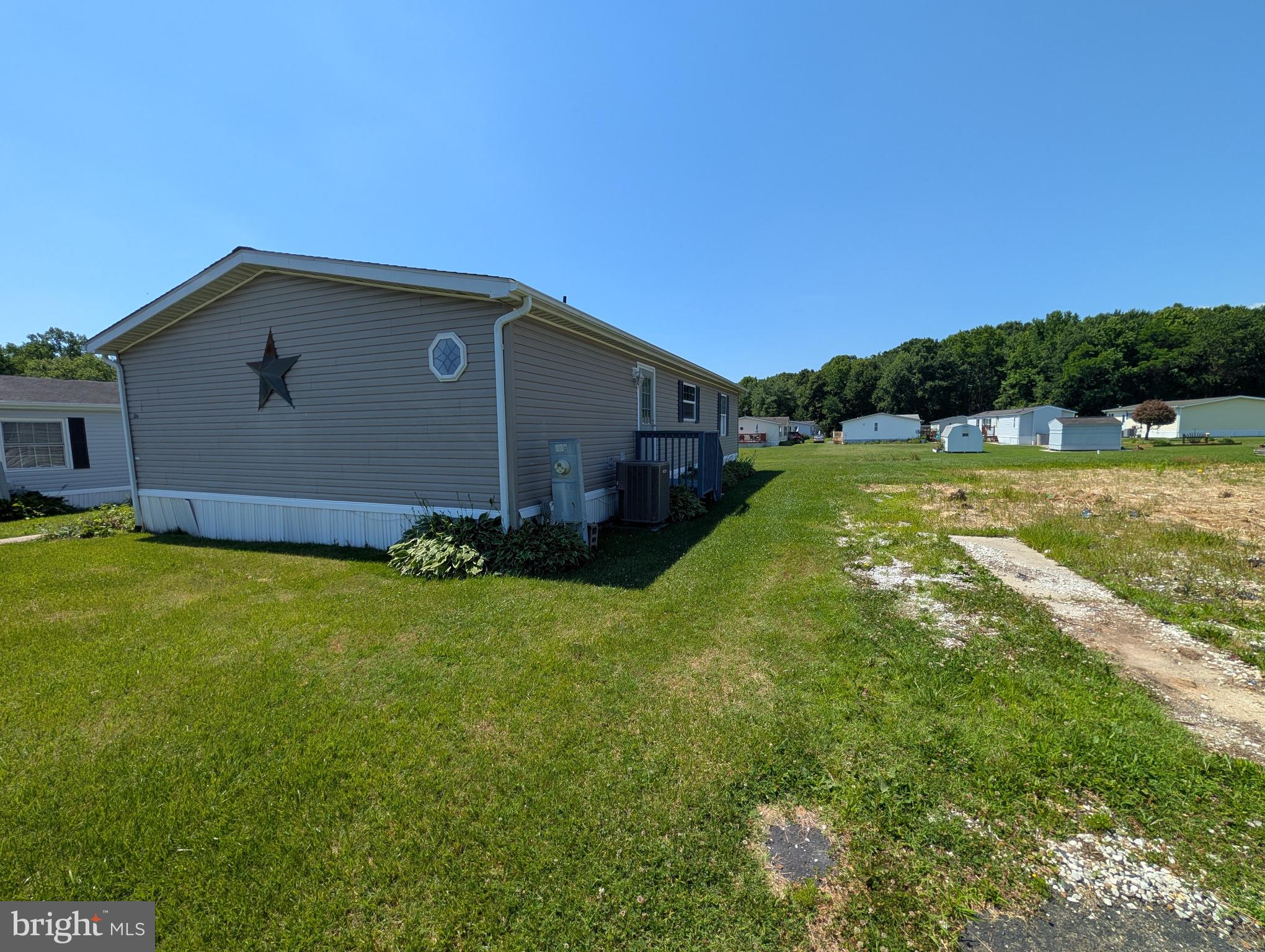 BUSH RIVER - Residential