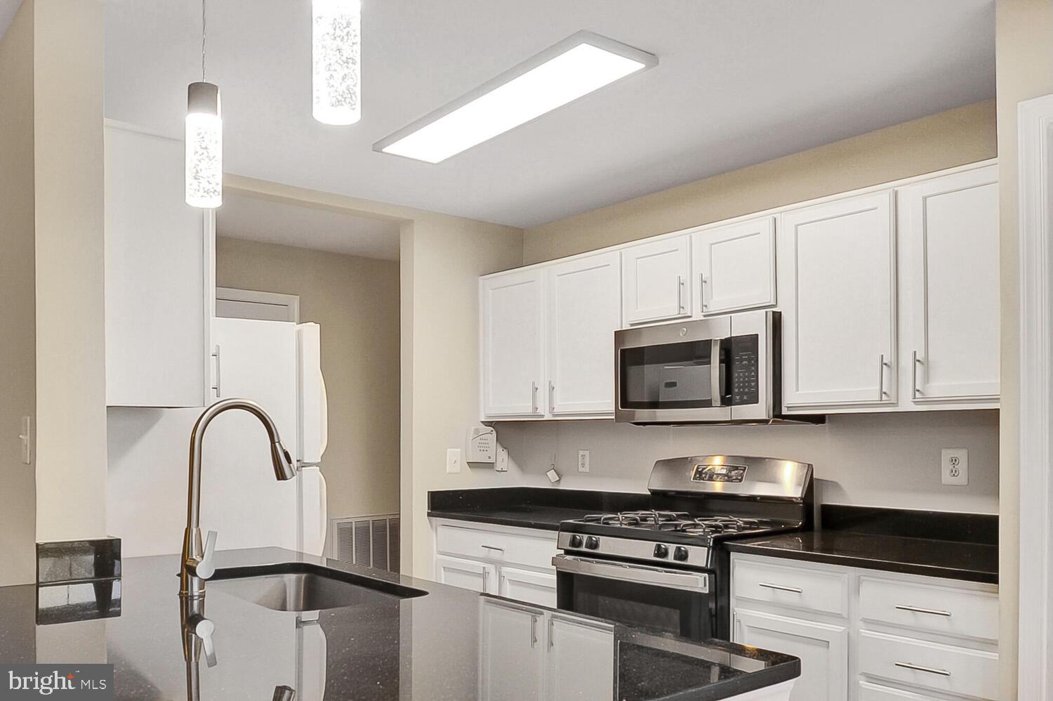 SOUTH MEADOWS - Residential