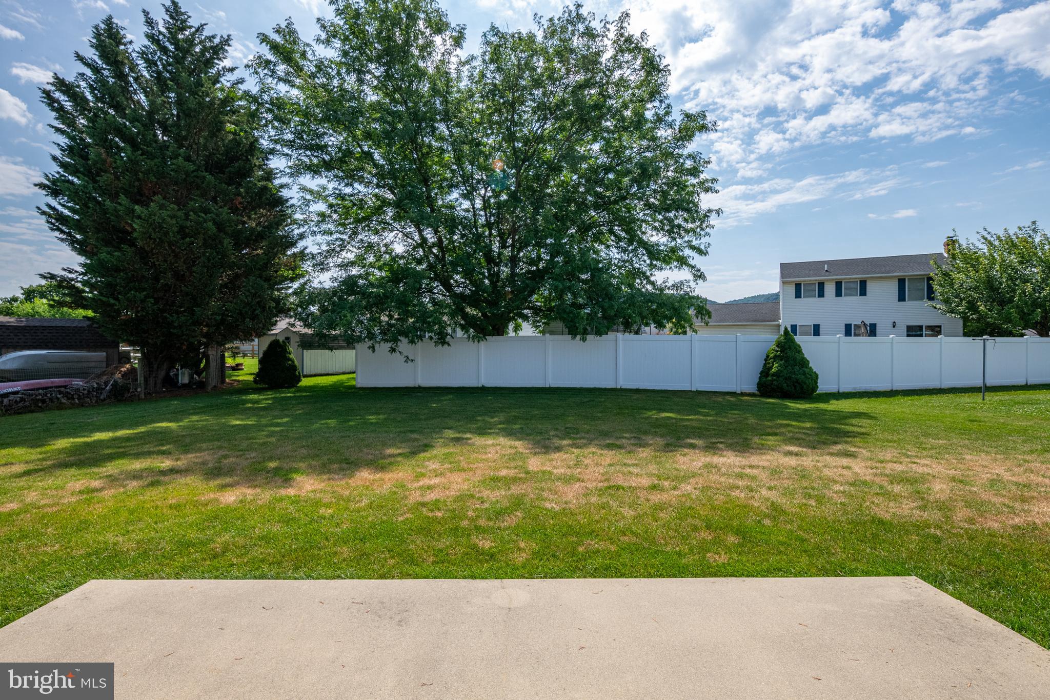 NEWBURG VILLAGE - Residential