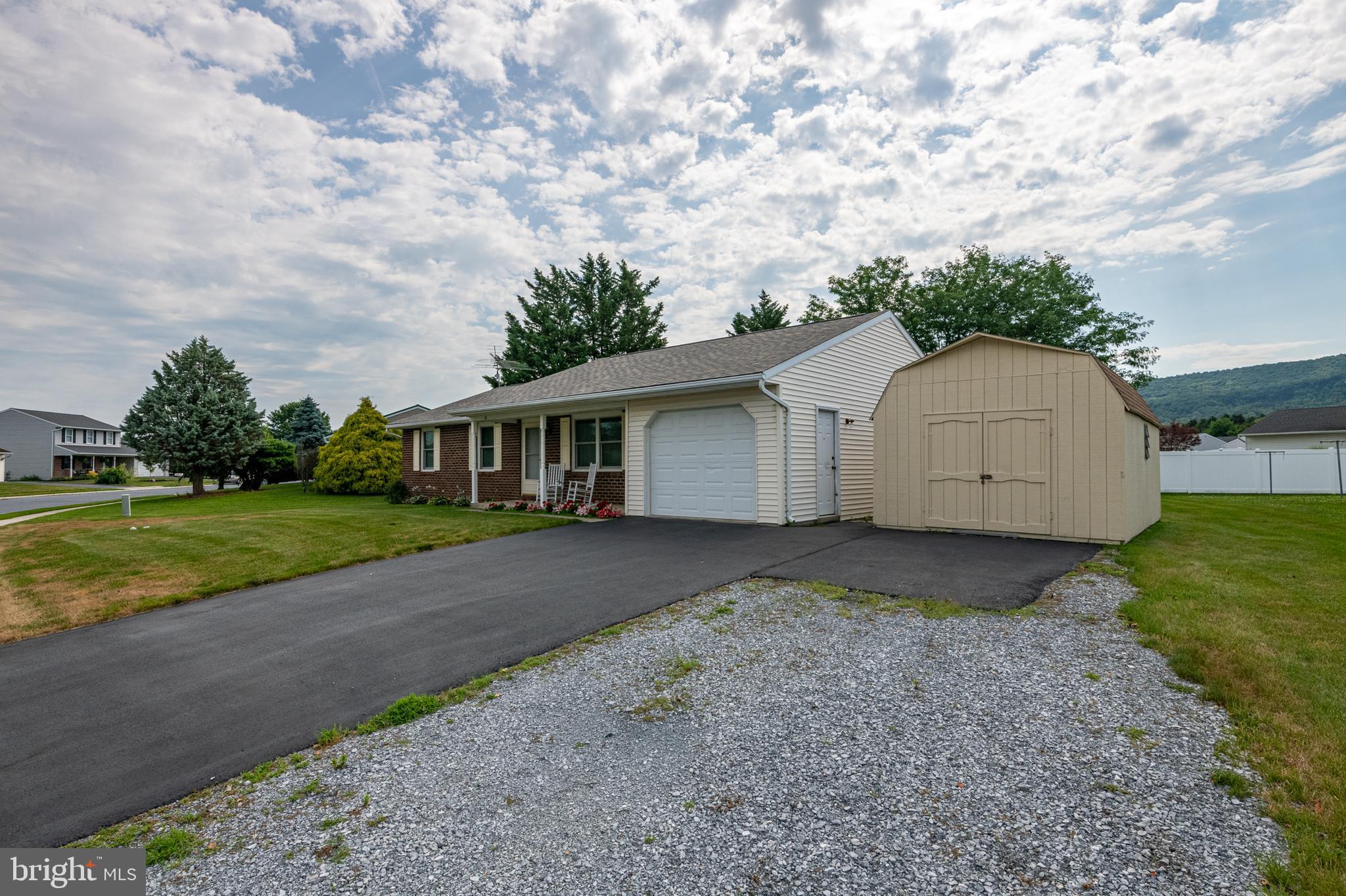 NEWBURG VILLAGE - Residential
