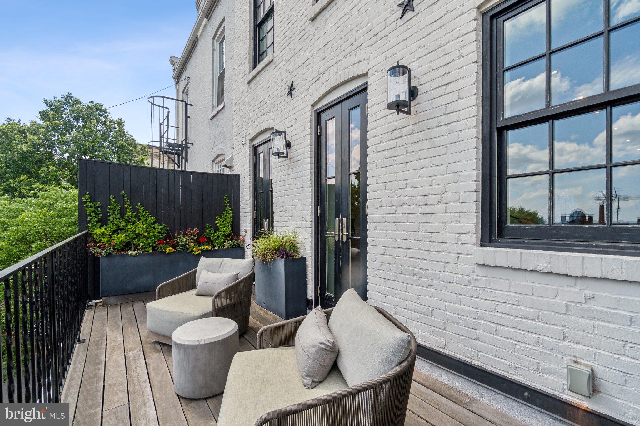 GEORGETOWN - Residential