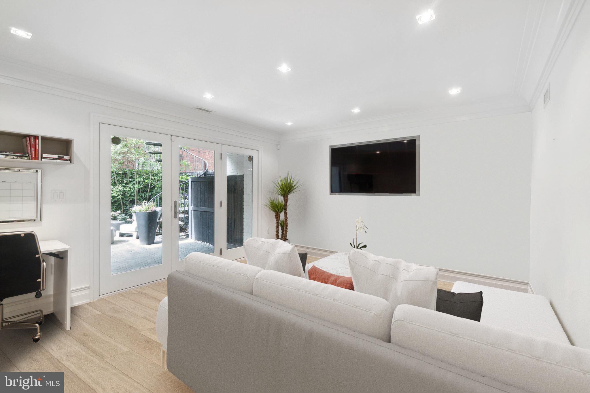 GEORGETOWN - Residential