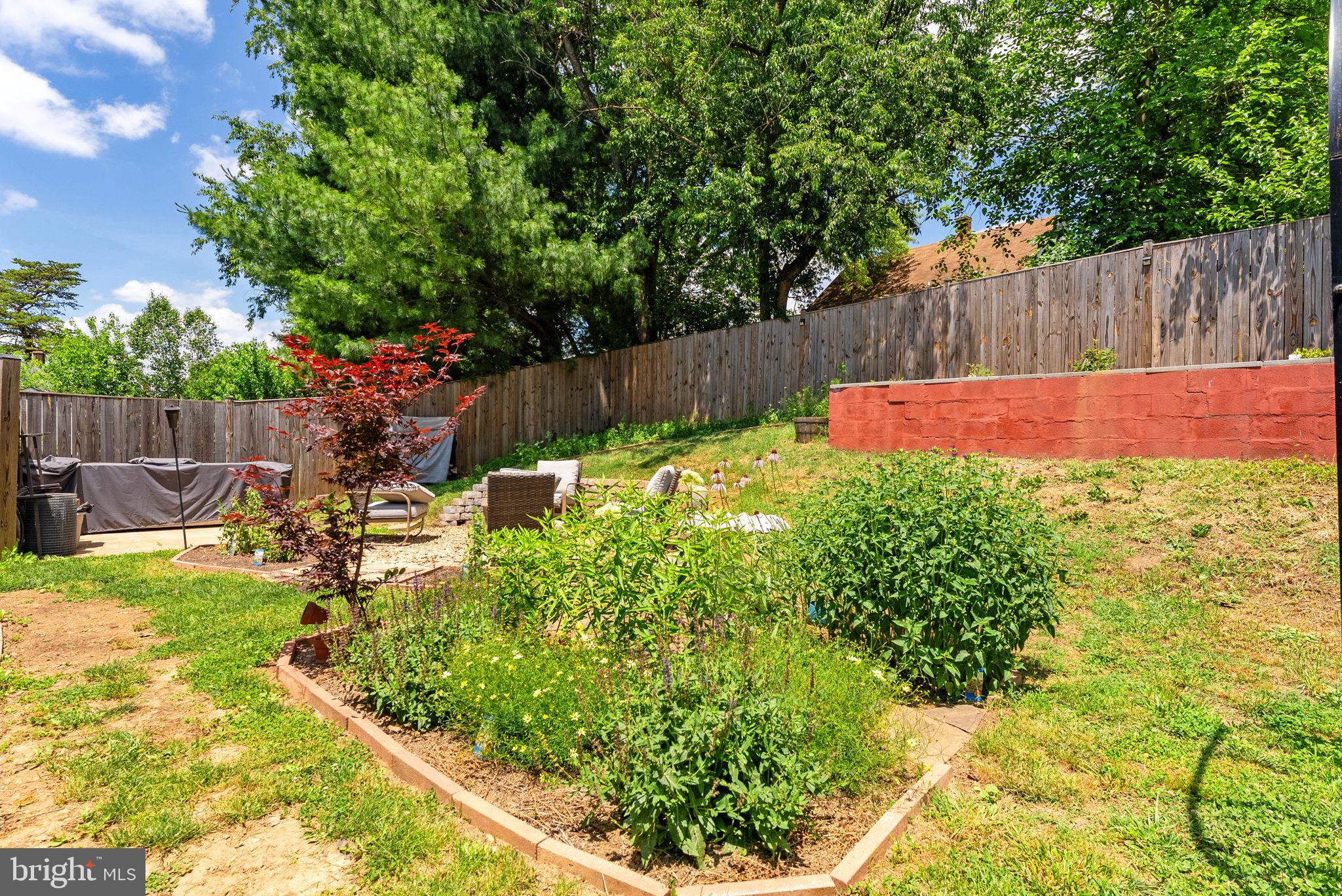WOODSIDE - Residential