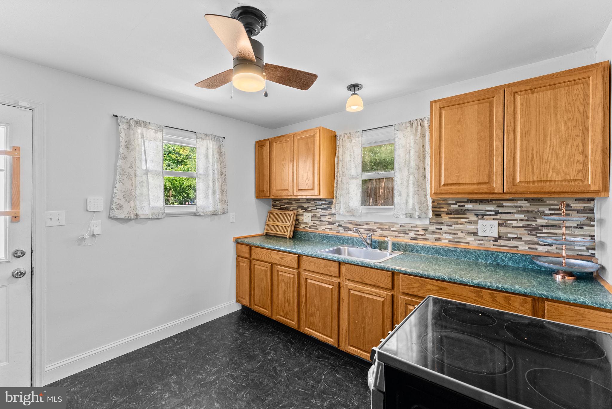 WOODSIDE - Residential