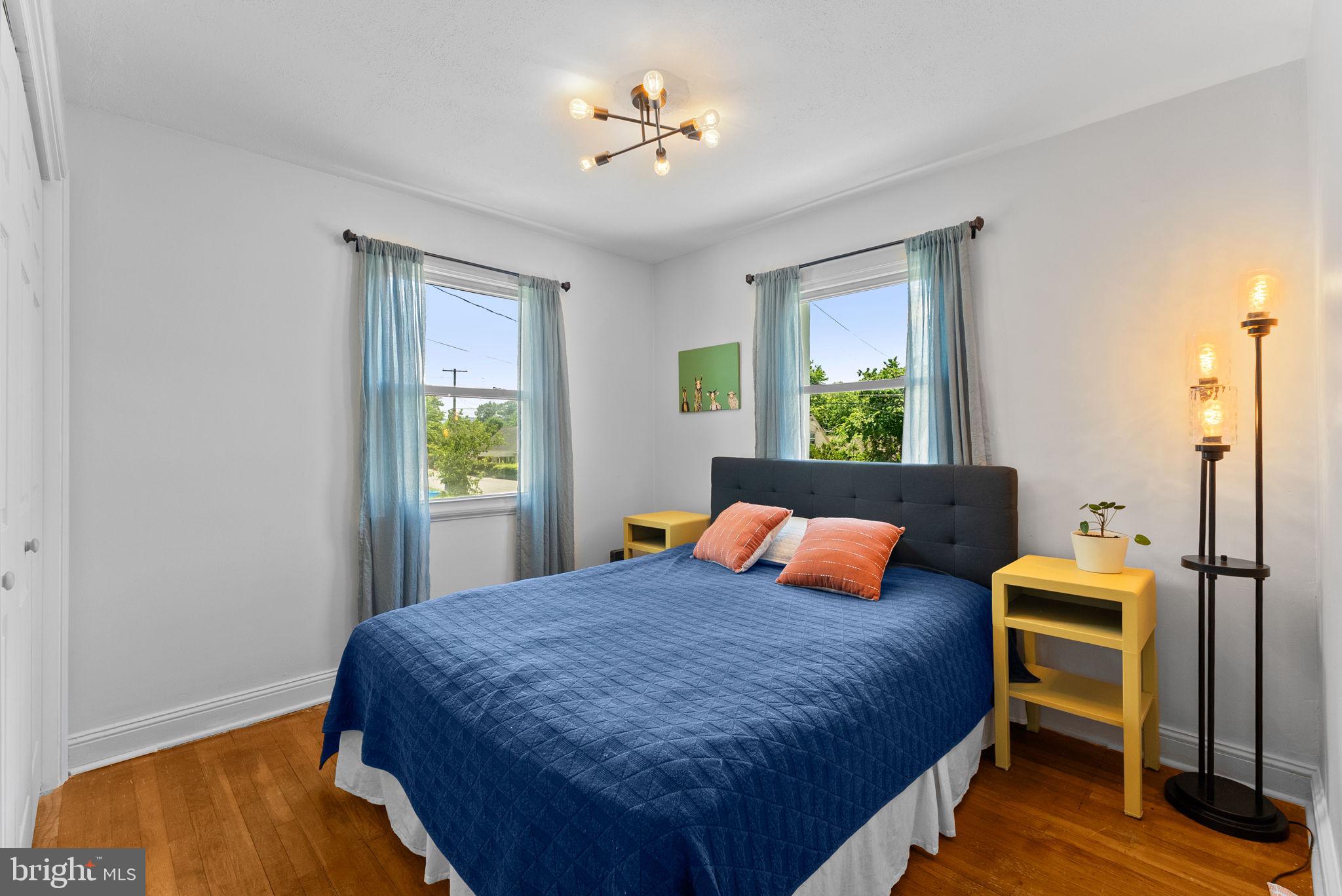 WOODSIDE - Residential