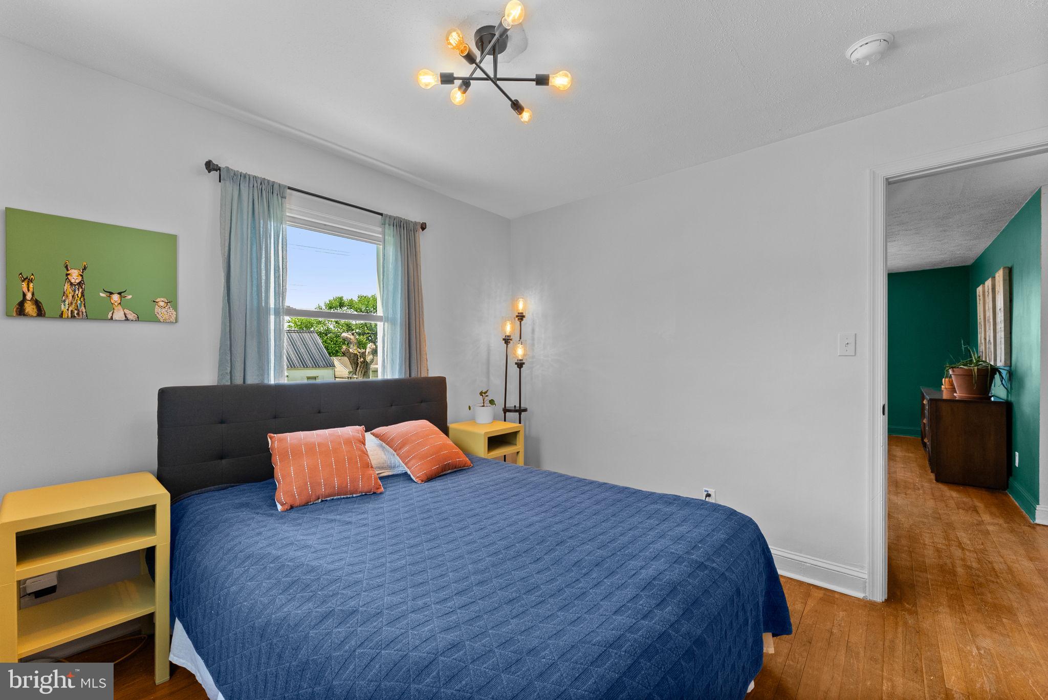 WOODSIDE - Residential