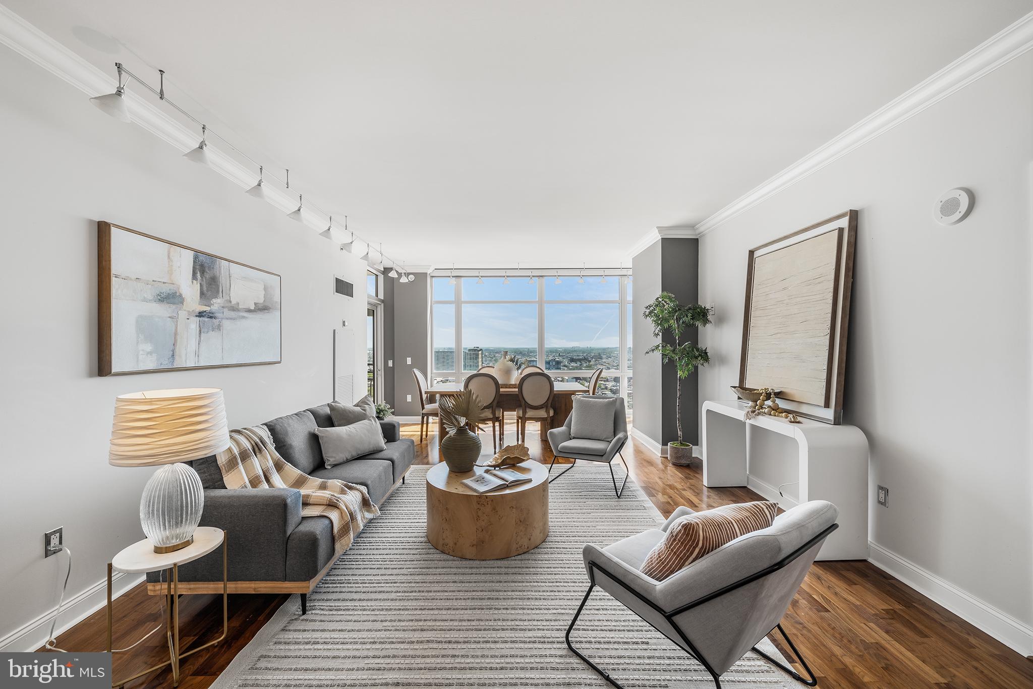 AVENUE OF THE ARTS - Residential