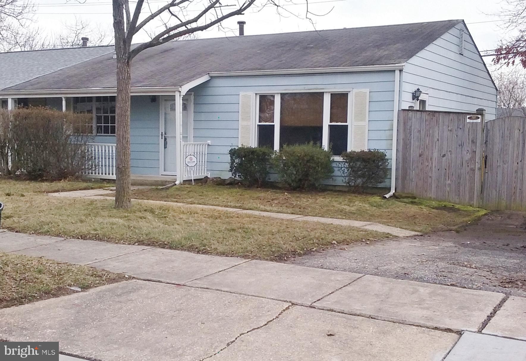 QUEENS PARK - Residential
