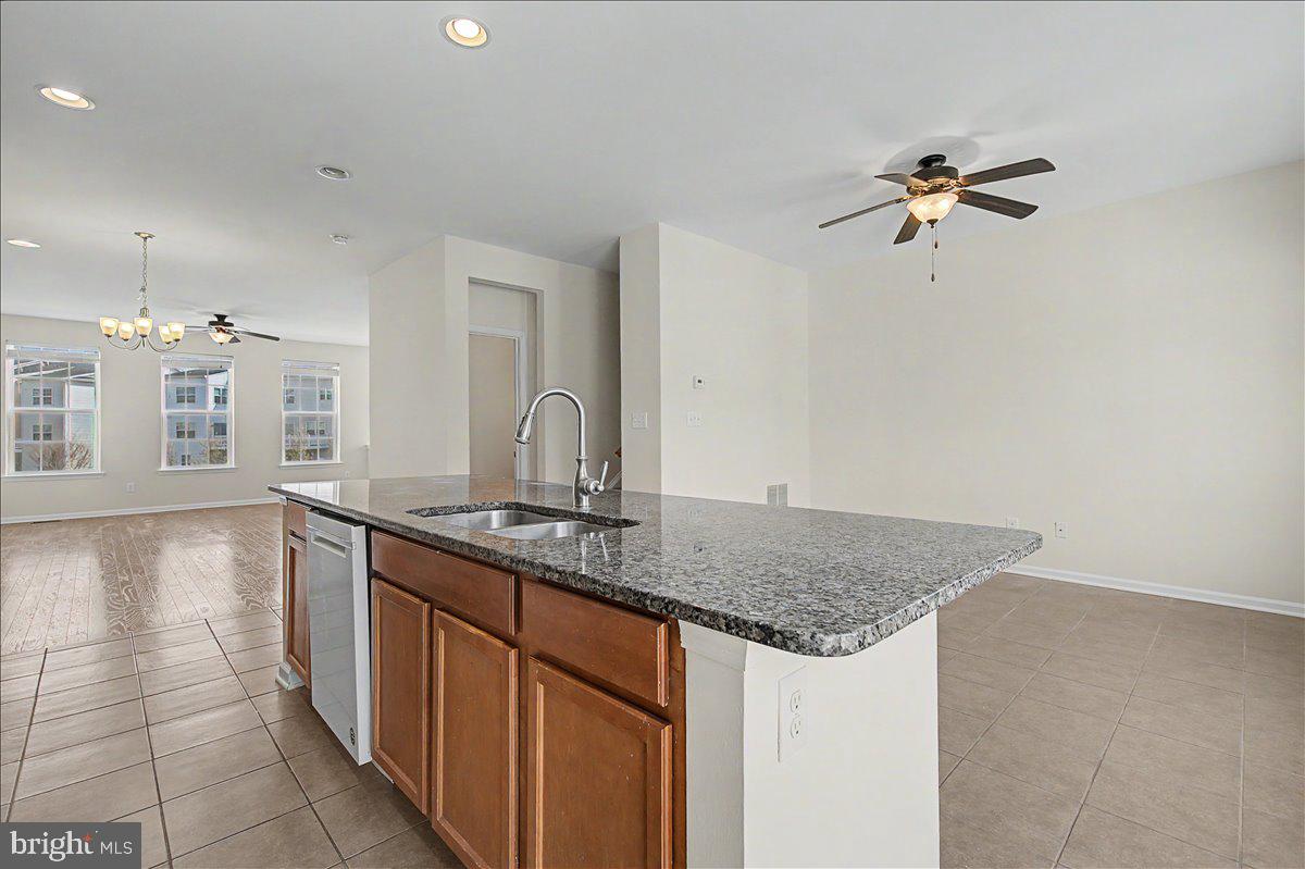SUMMIT BRIDGE - Residential