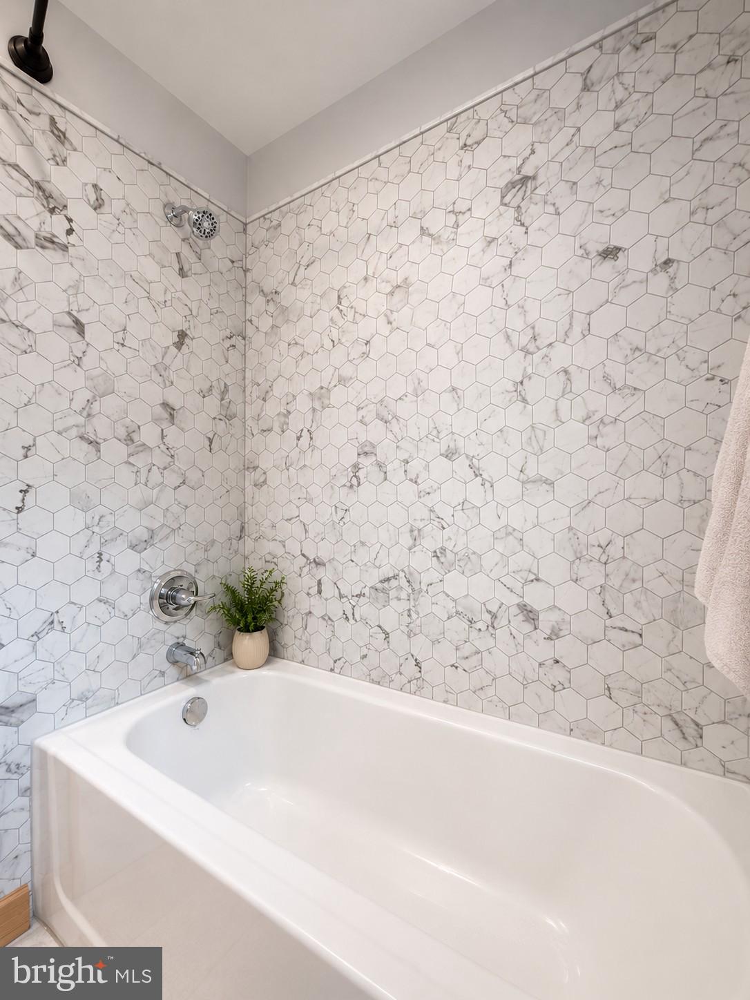 WHITE OAKS - Residential