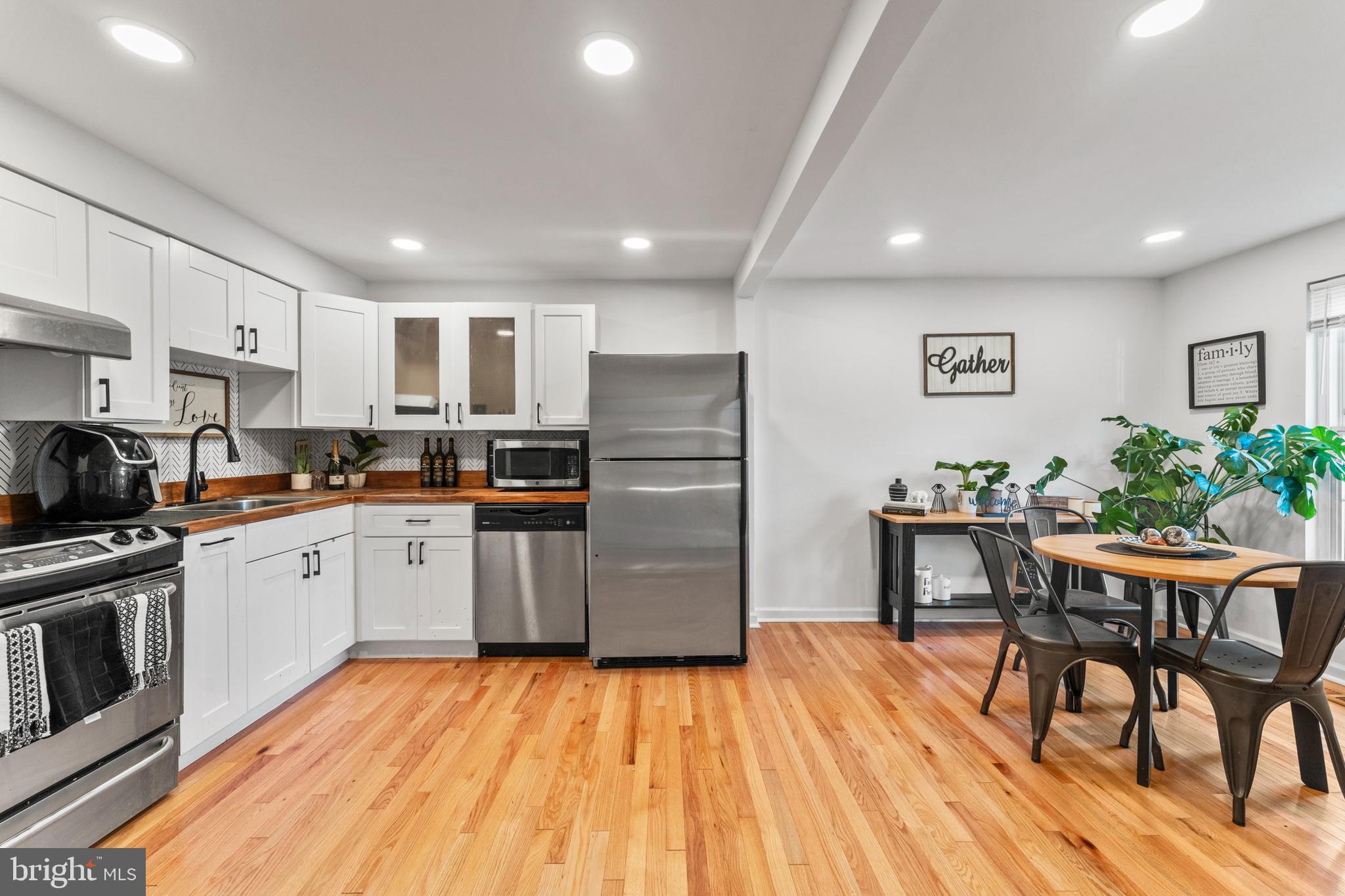 CASTLEMILL - Residential