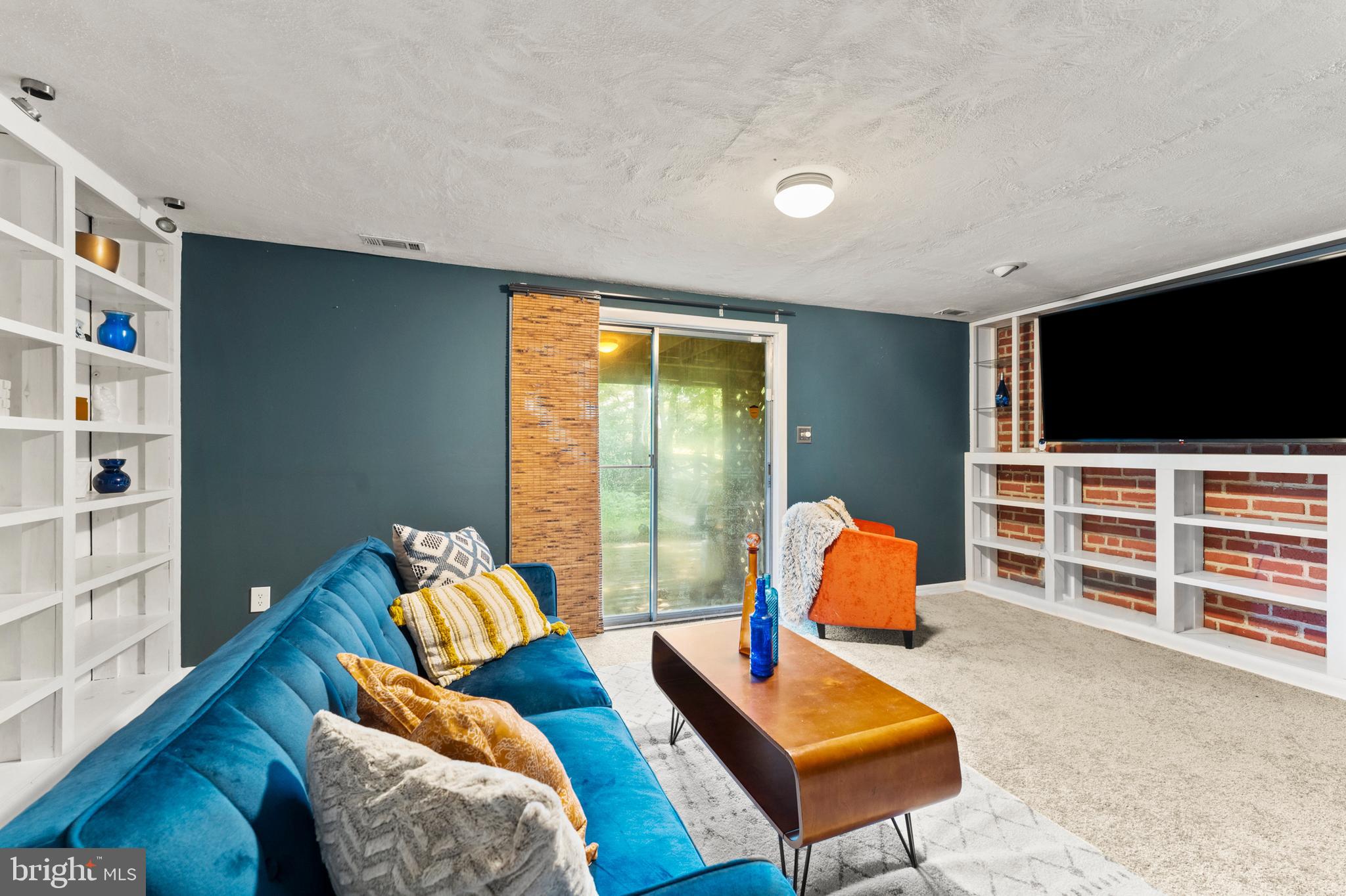 CASTLEMILL - Residential