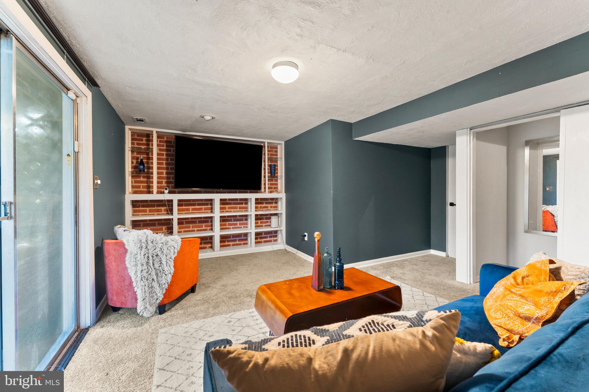 CASTLEMILL - Residential