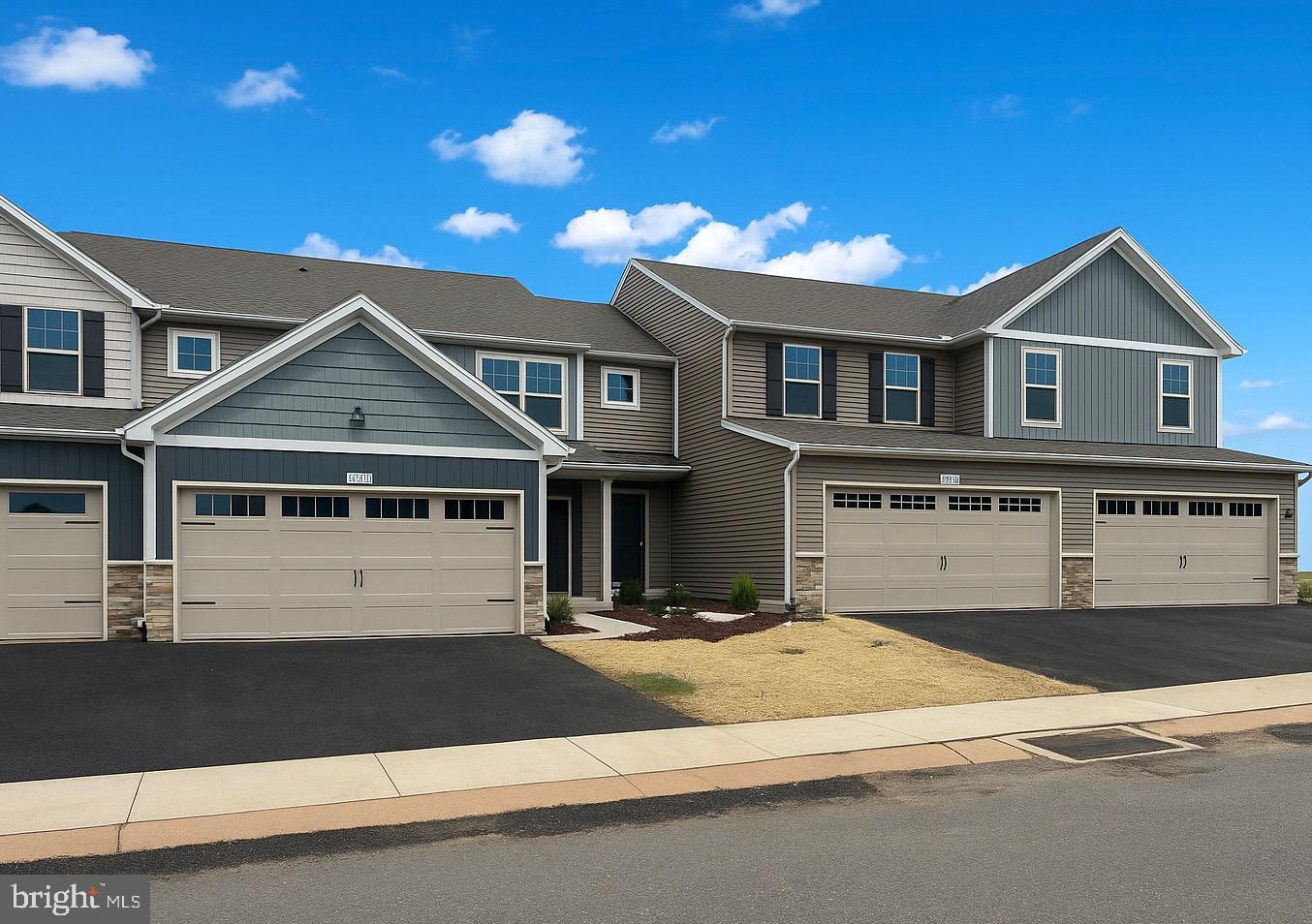 TOWNES OF OAK GROVE - Residential