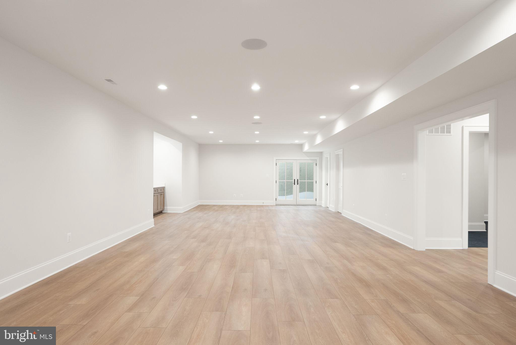 BERKSHIRE OAKWOOD - Residential