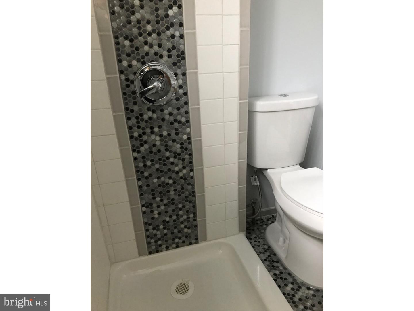 PORT RICHMOND - Residential Lease