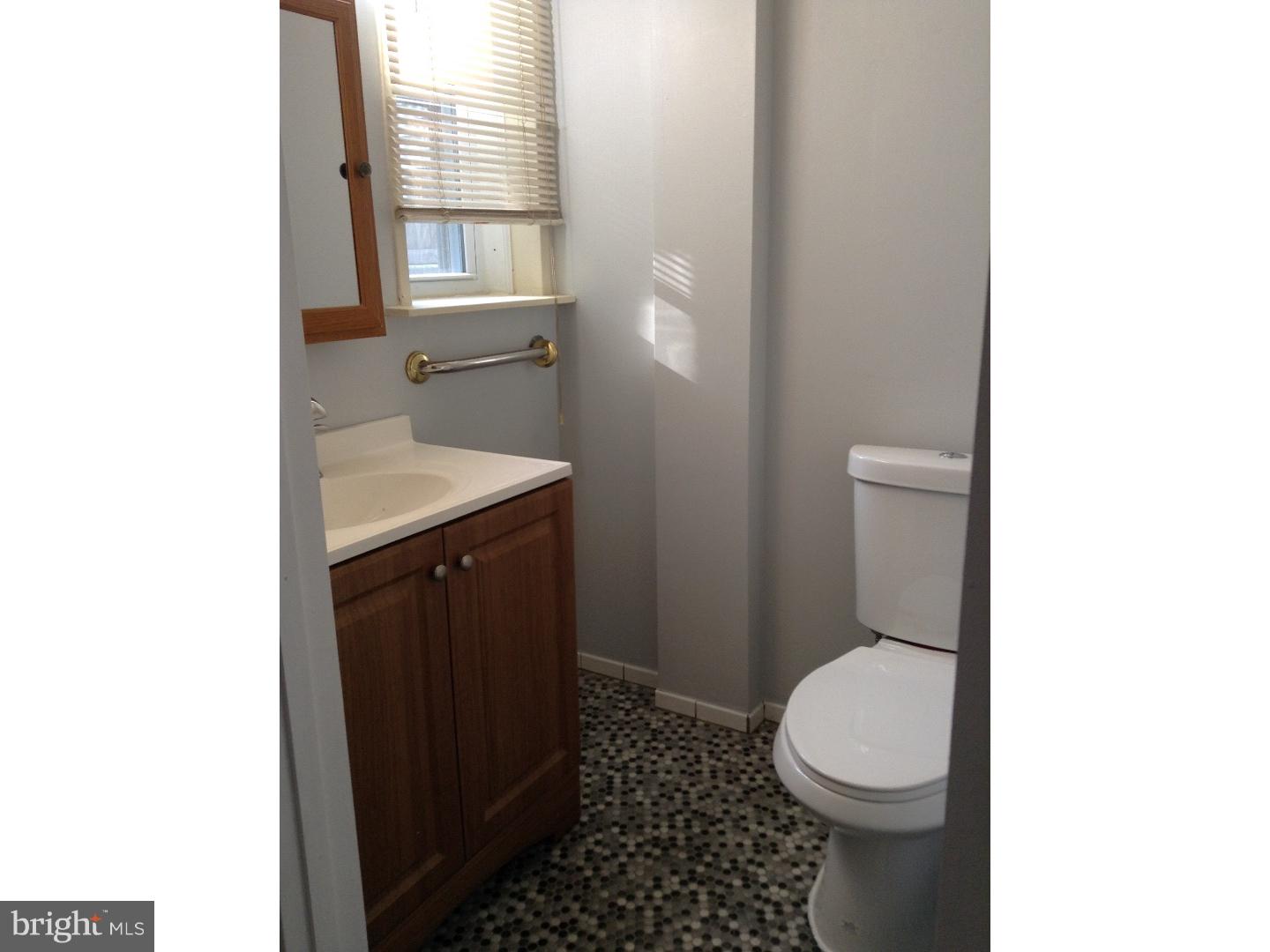 PORT RICHMOND - Residential Lease