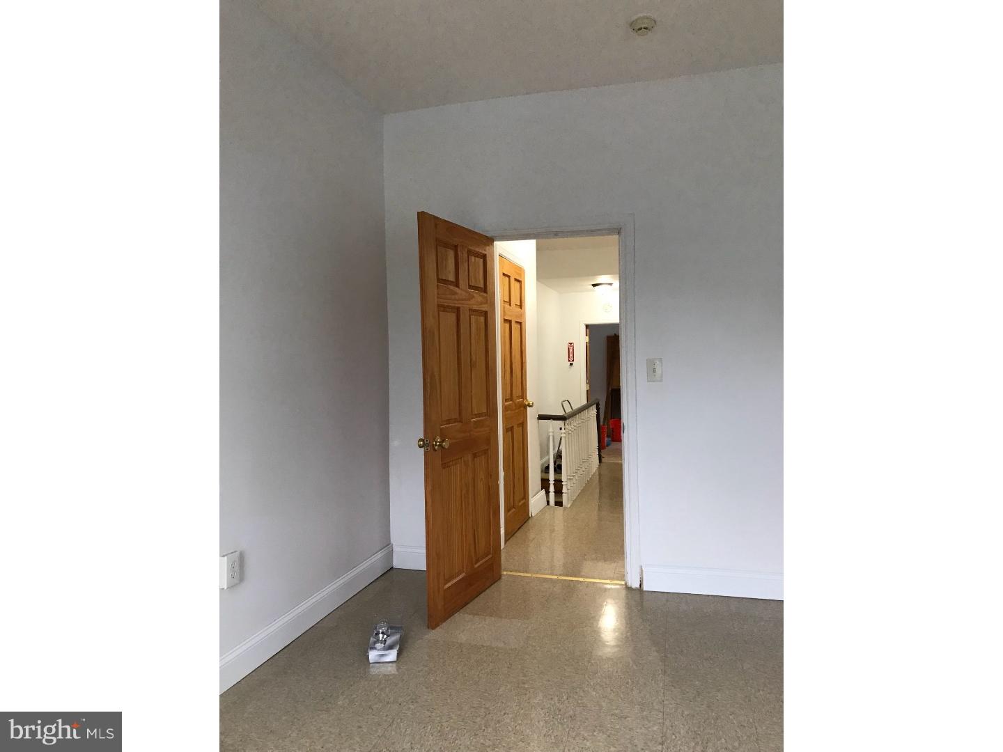 PORT RICHMOND - Residential Lease