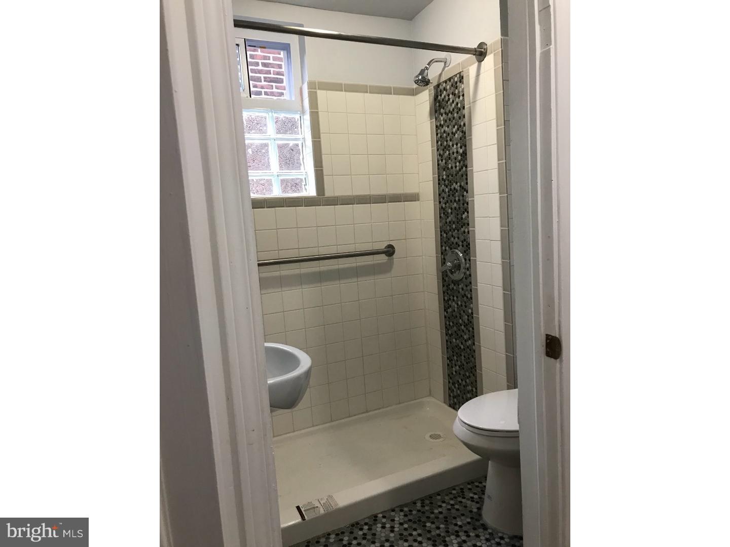 PORT RICHMOND - Residential Lease