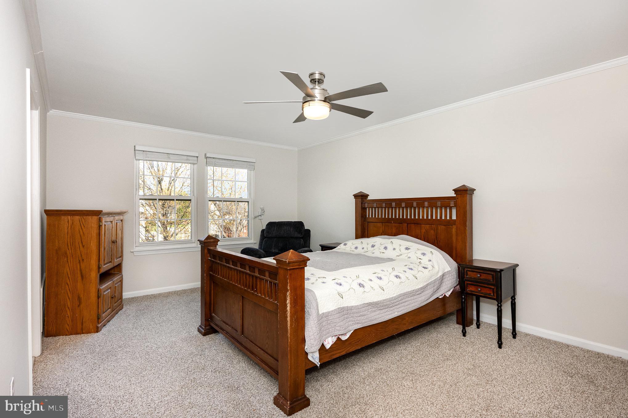 SOUTH HAMPTON - Residential