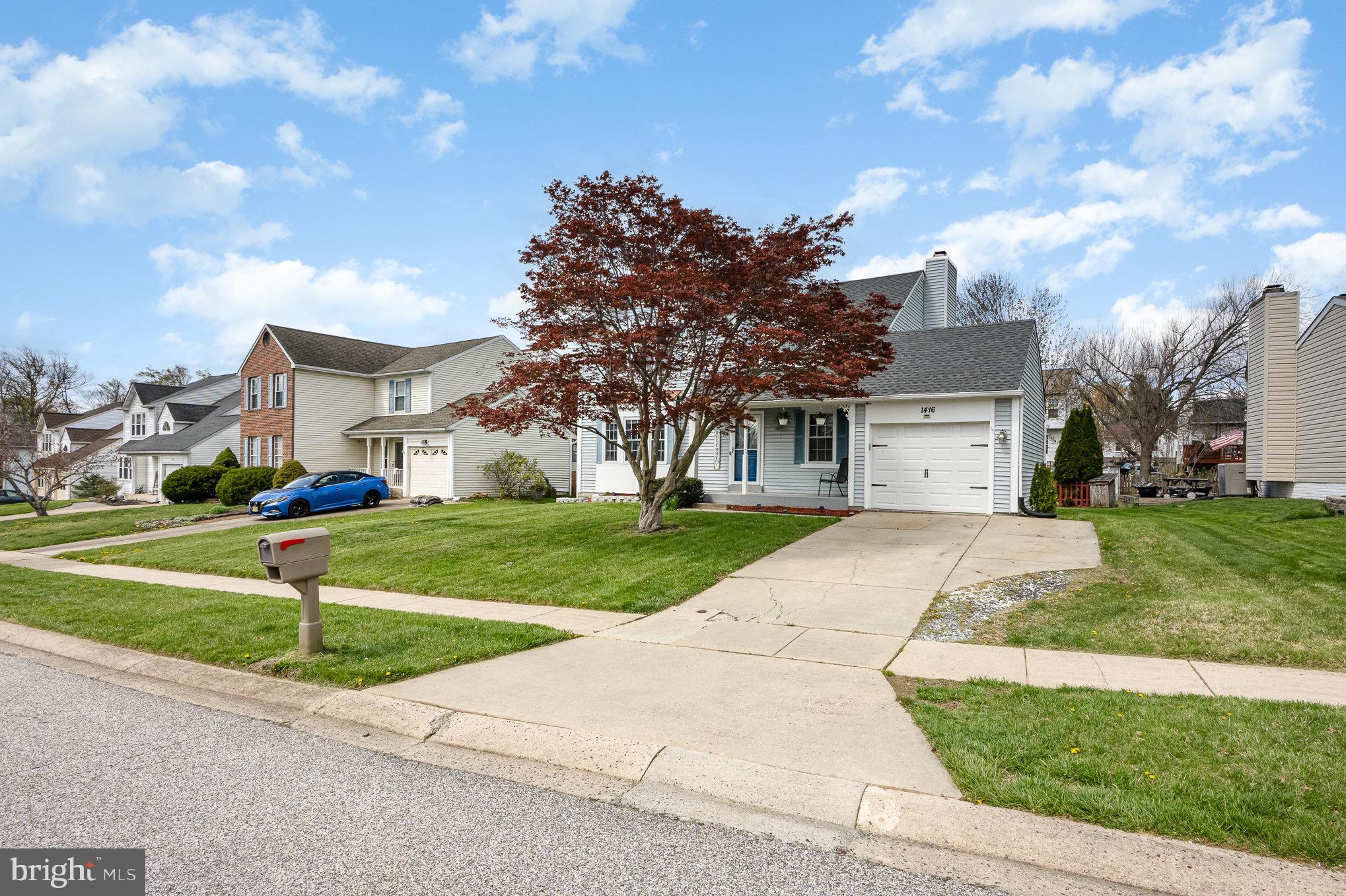 SOUTH HAMPTON - Residential