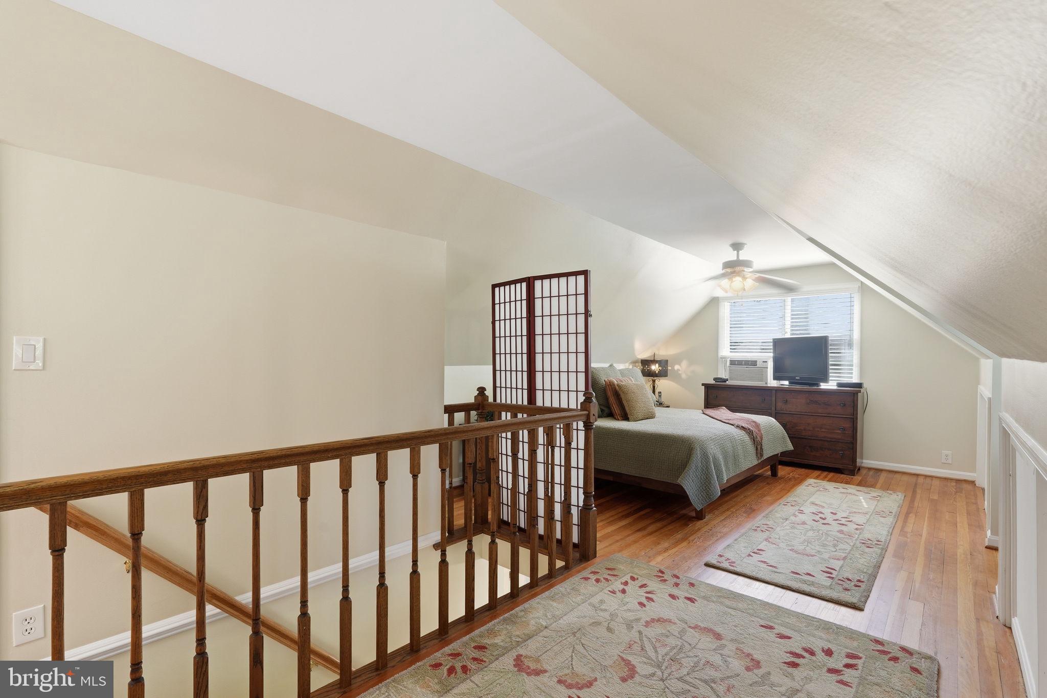 KENSINGTON HEIGHTS - Residential