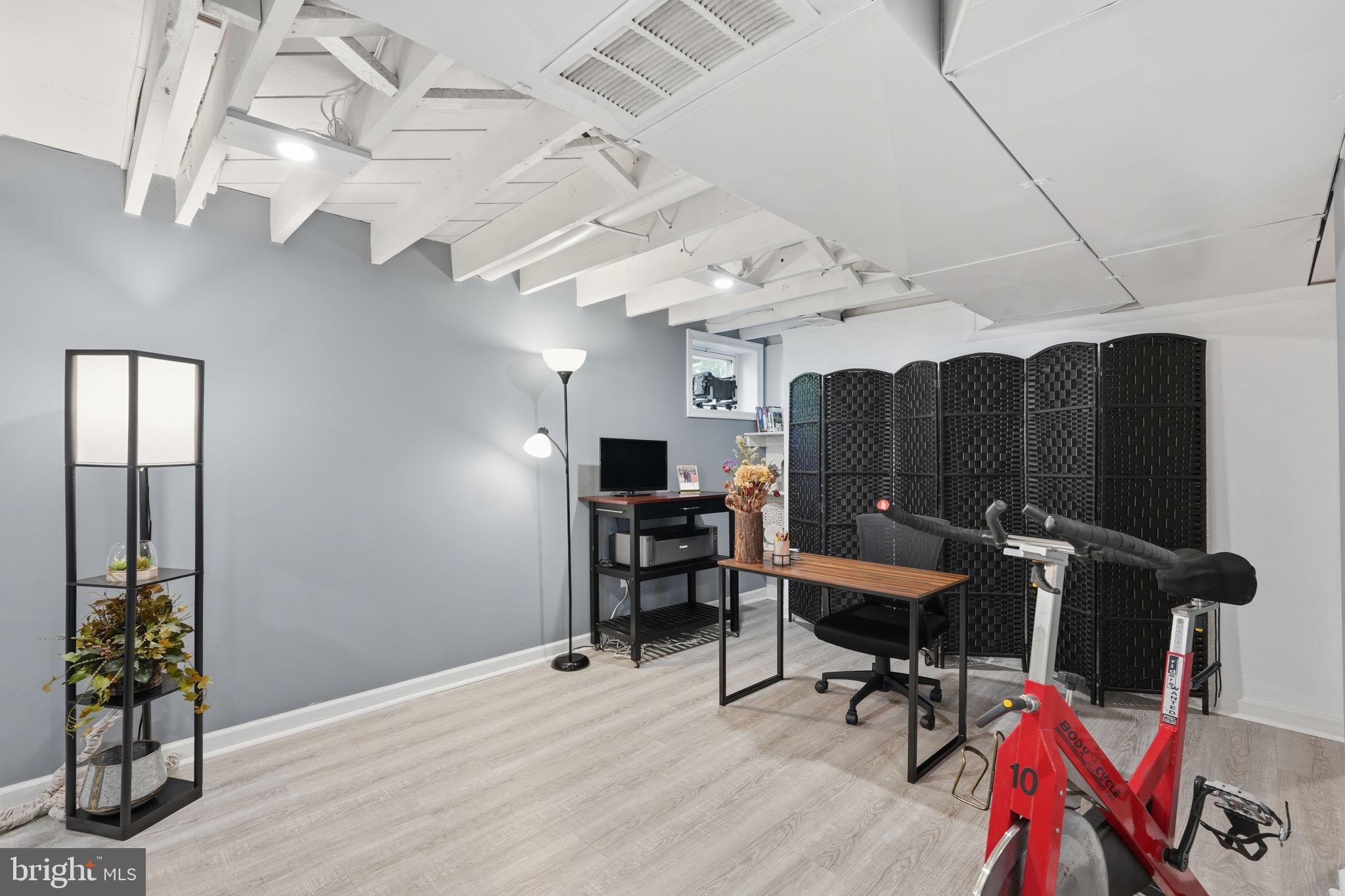 KENSINGTON HEIGHTS - Residential