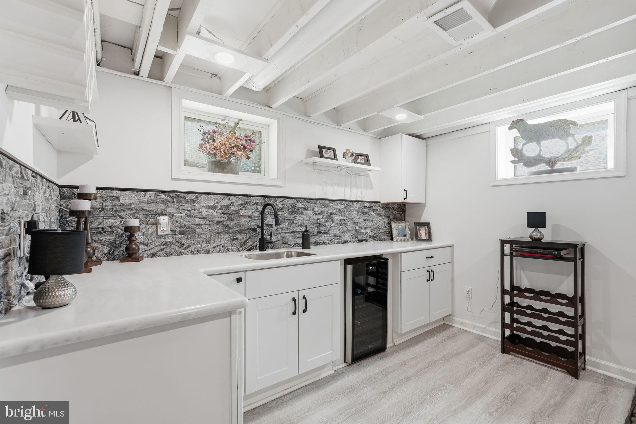 KENSINGTON HEIGHTS - Residential