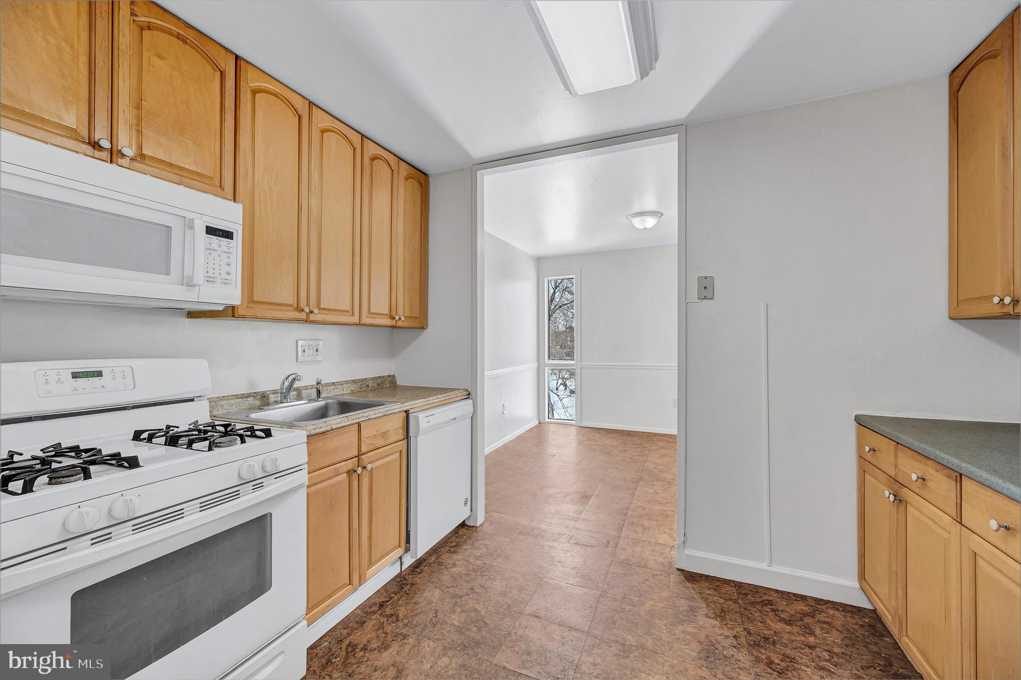 HOLLY HILL CONDOMINIUMS - Residential