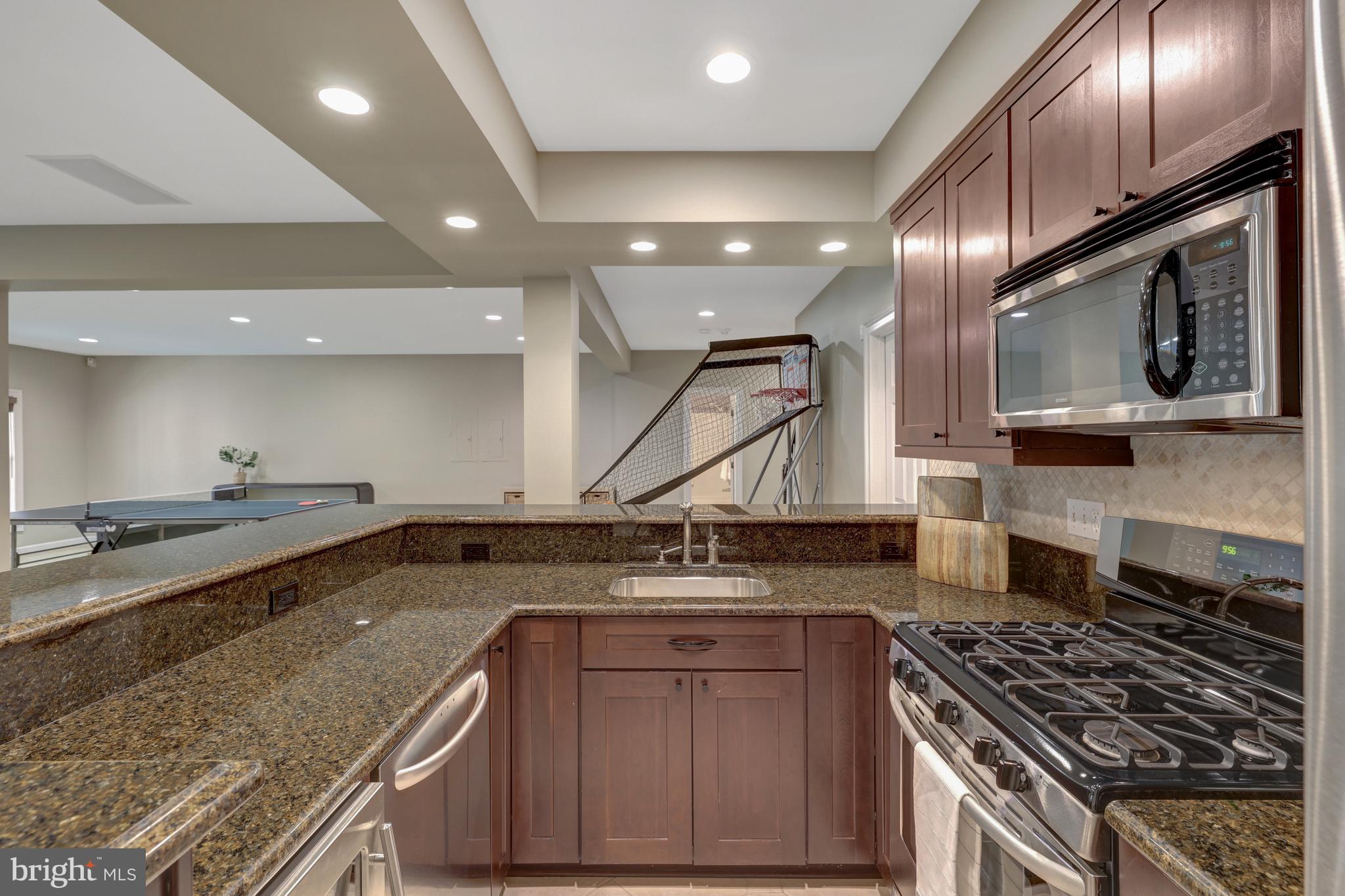 SMC MCLEAN - Residential