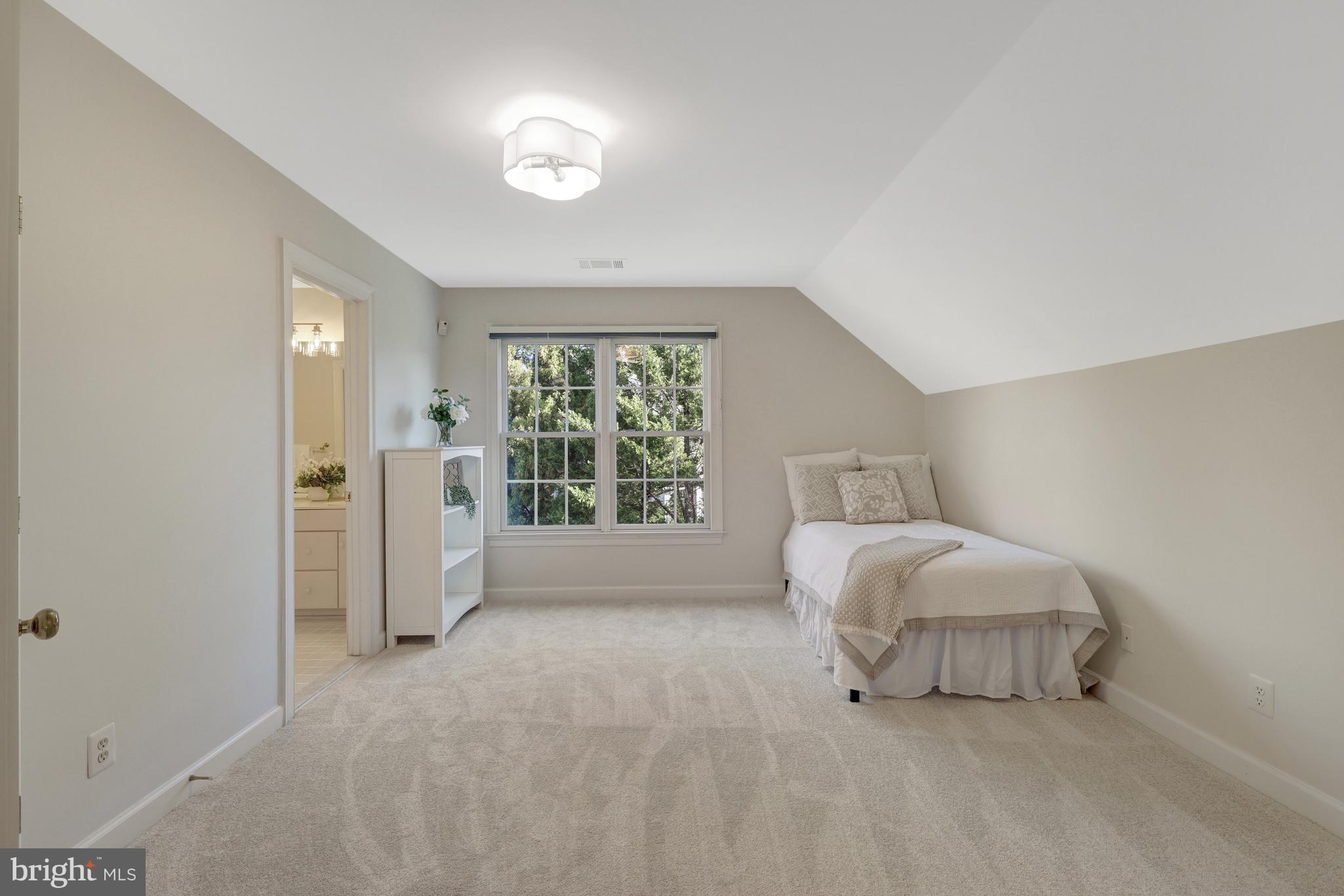 SMC MCLEAN - Residential