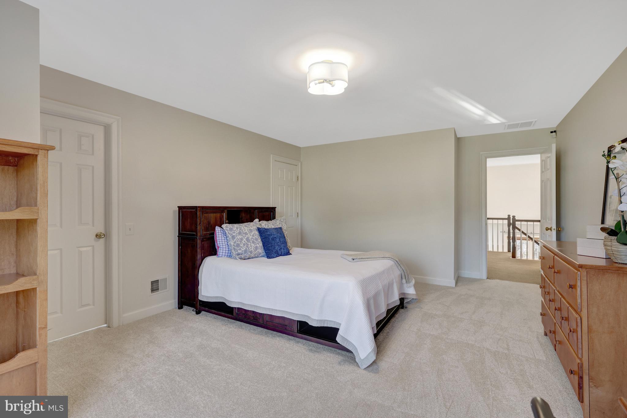 SMC MCLEAN - Residential