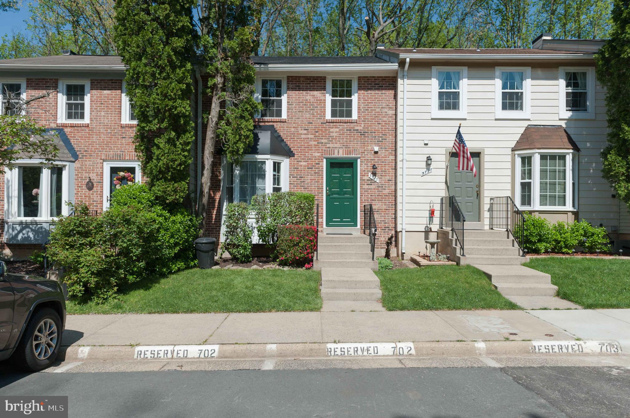 BURKE CENTRE - Residential Lease