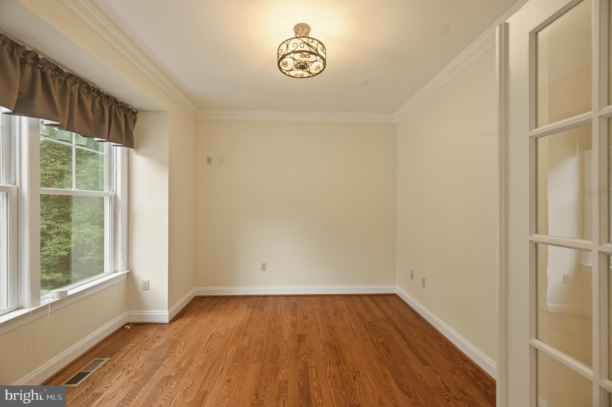 CHESTNUT GROVE FARM - Residential