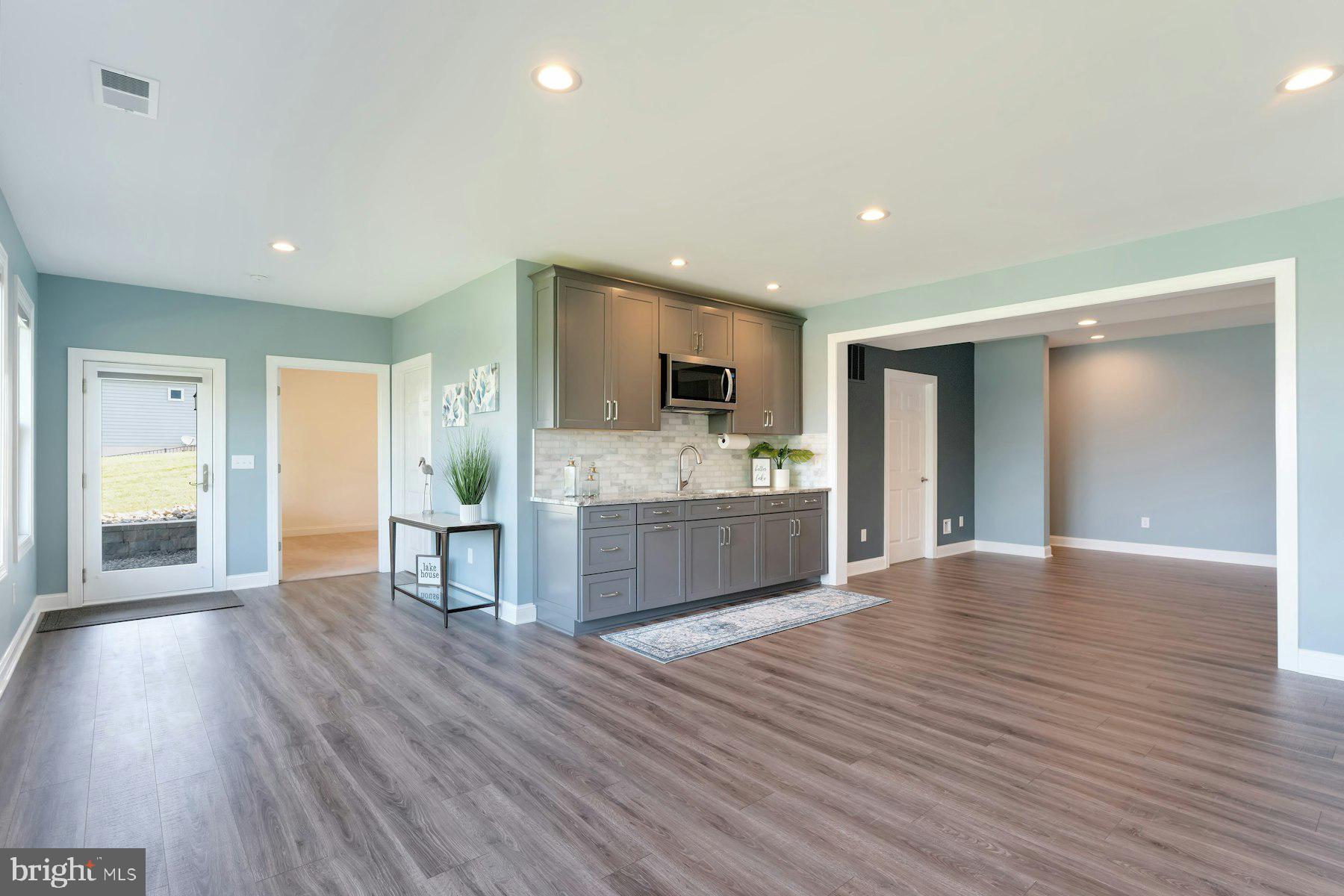 GEORGETOWN ESTATES - Residential