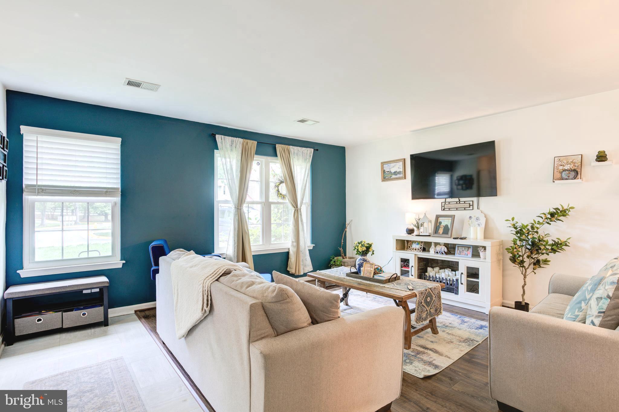 MONTCLAIR - Residential