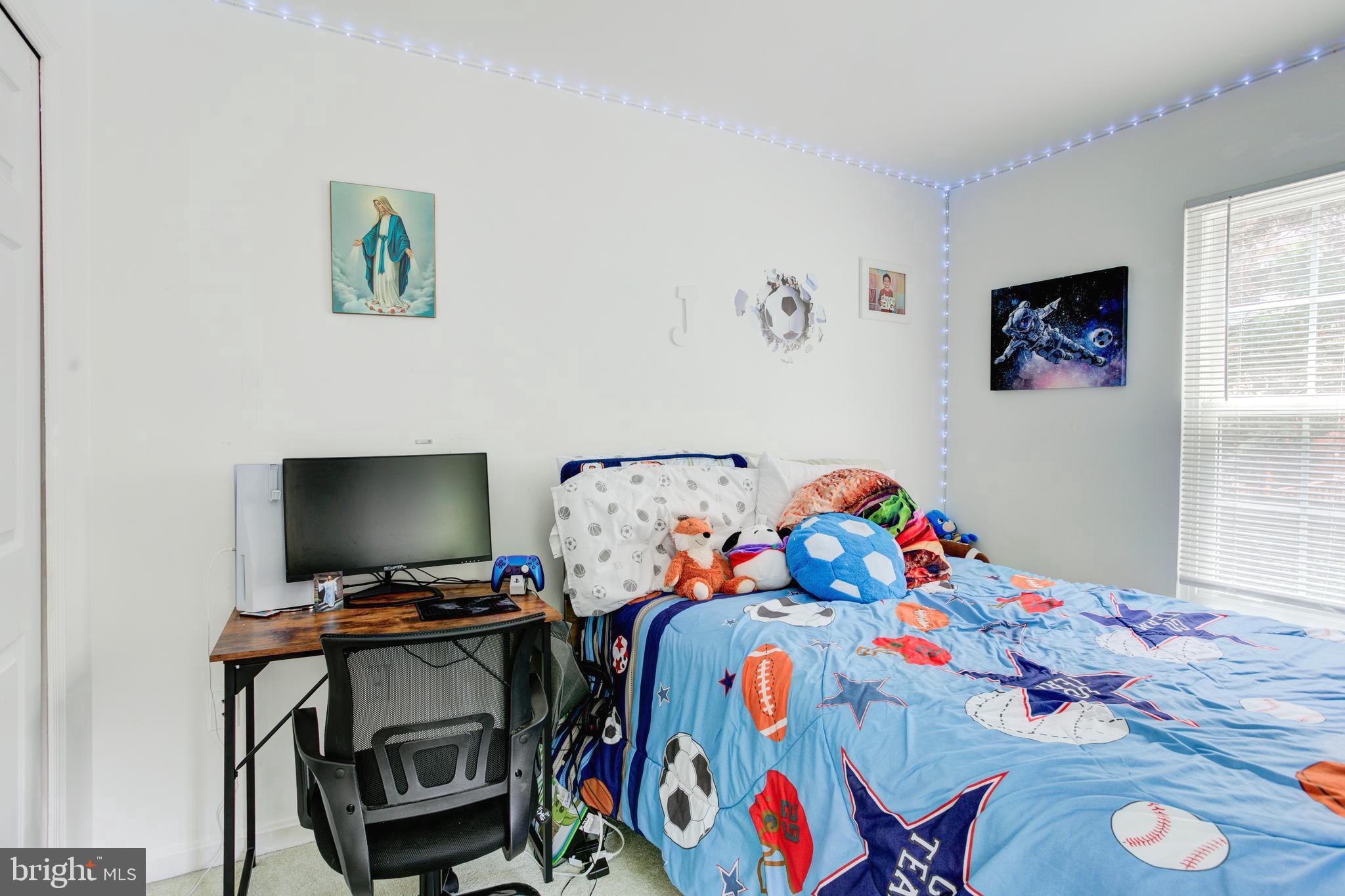 MONTCLAIR - Residential