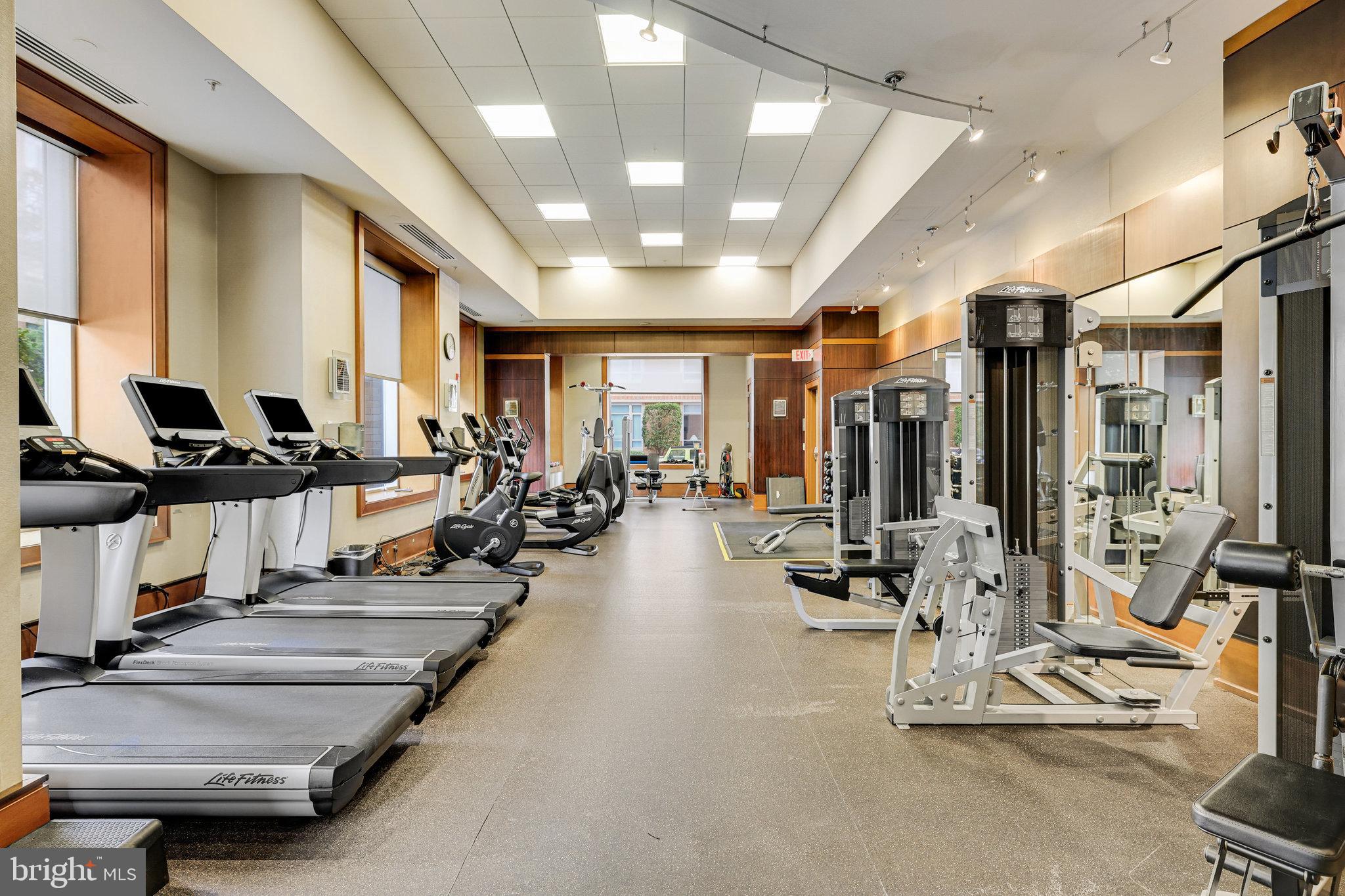 MIDTOWN AT RESTON TOWN CENTER - Residential