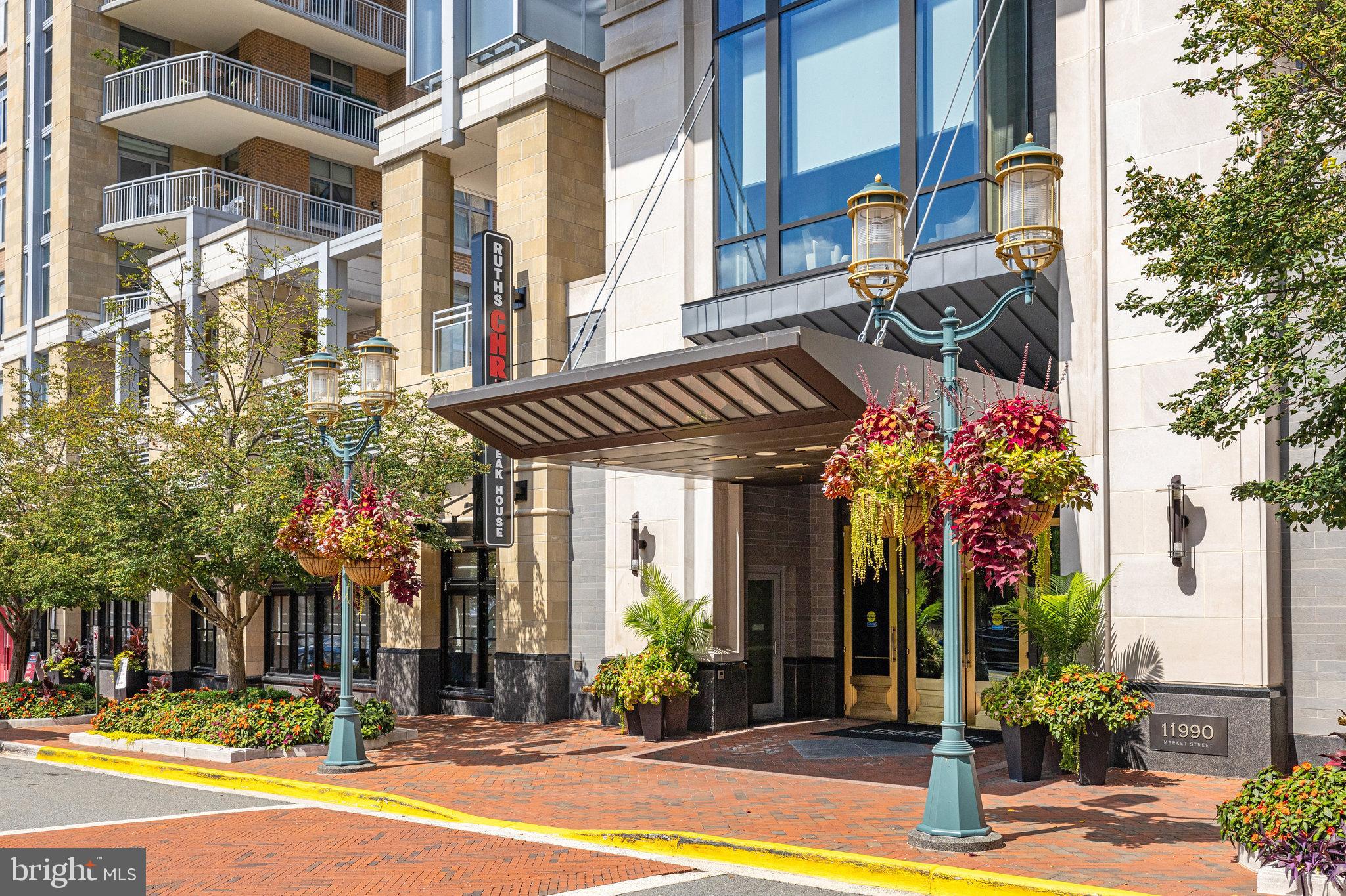 MIDTOWN AT RESTON TOWN CENTER - Residential
