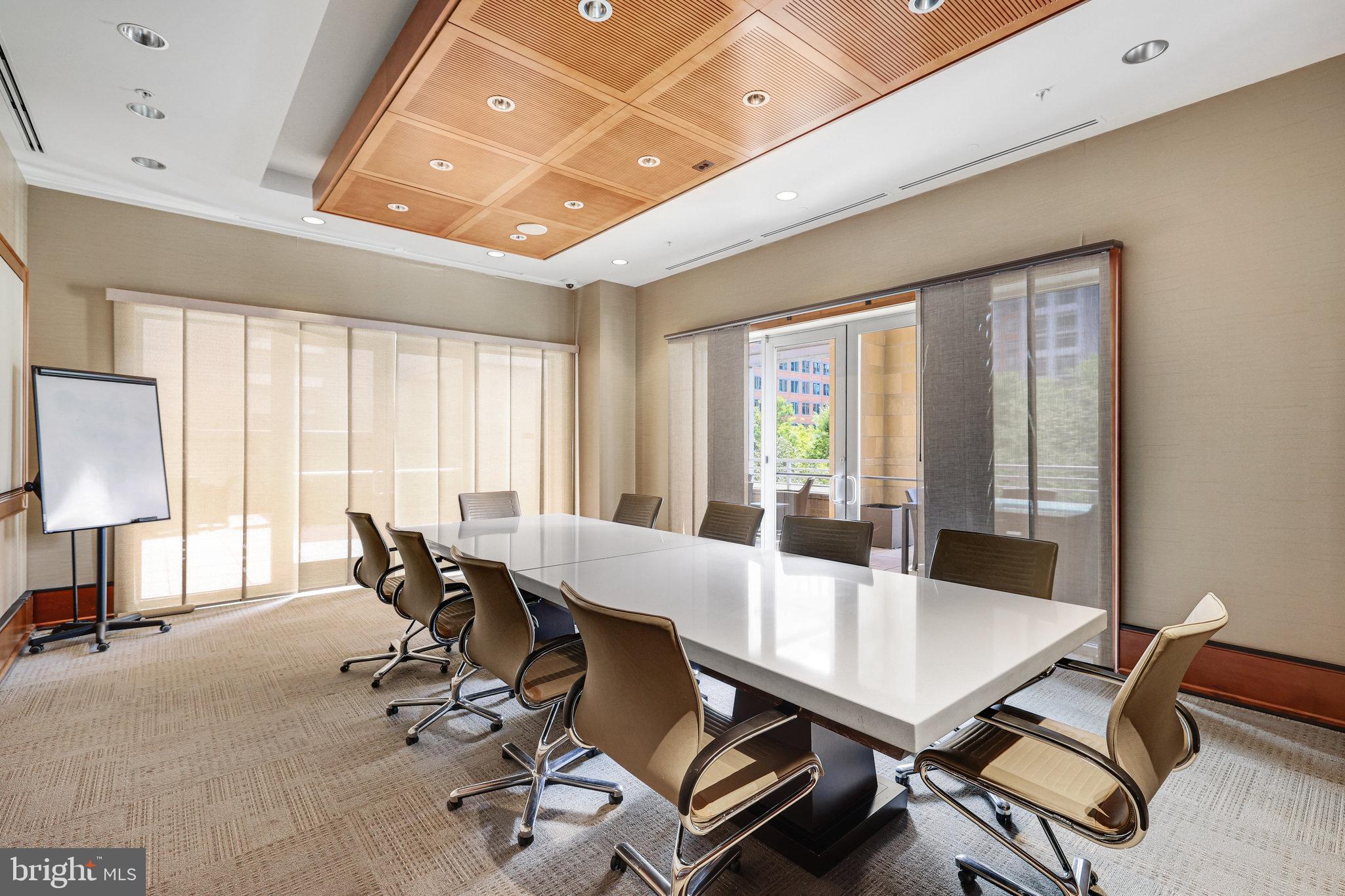 MIDTOWN AT RESTON TOWN CENTER - Residential