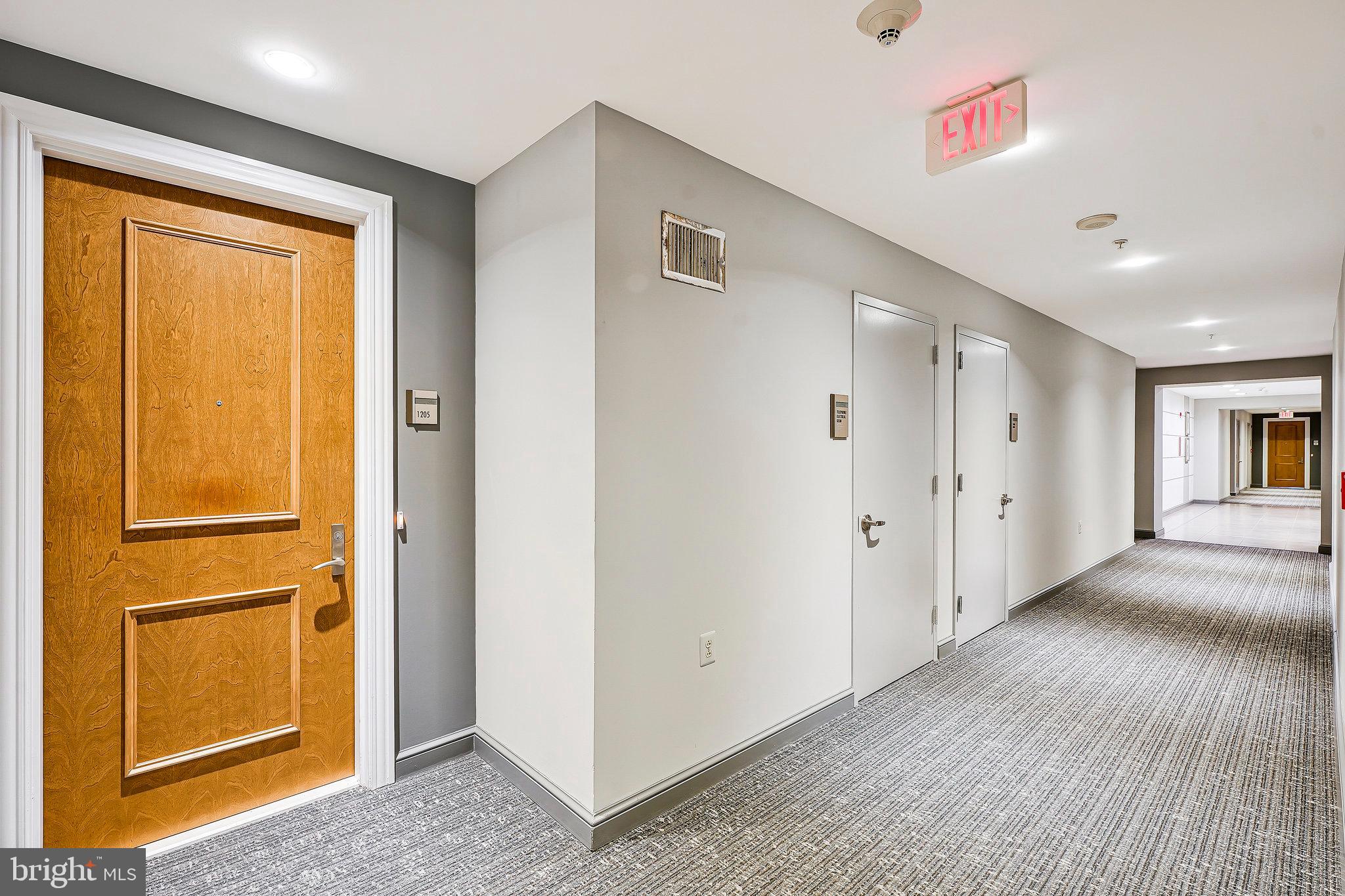 MIDTOWN AT RESTON TOWN CENTER - Residential