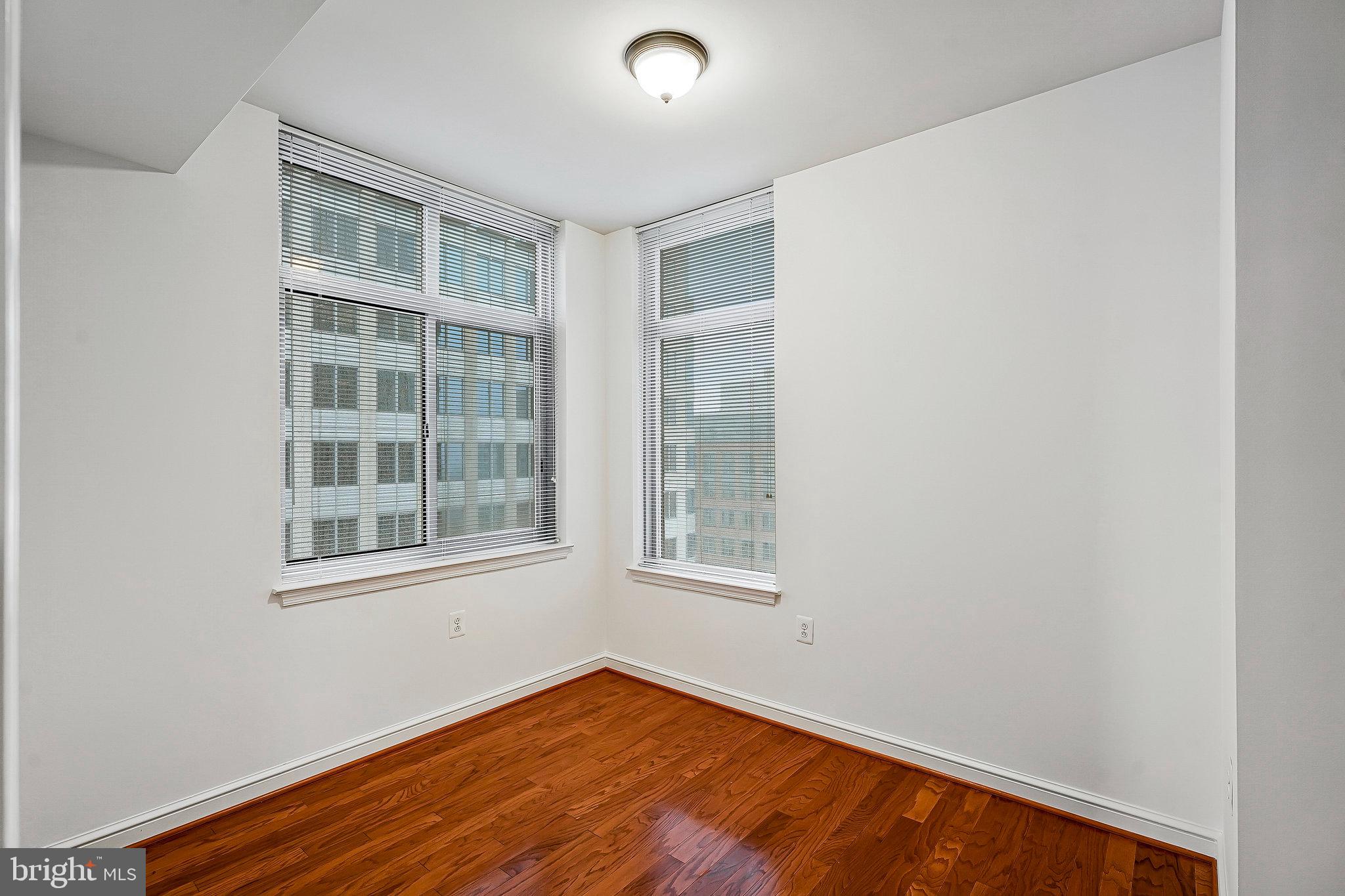 MIDTOWN AT RESTON TOWN CENTER - Residential